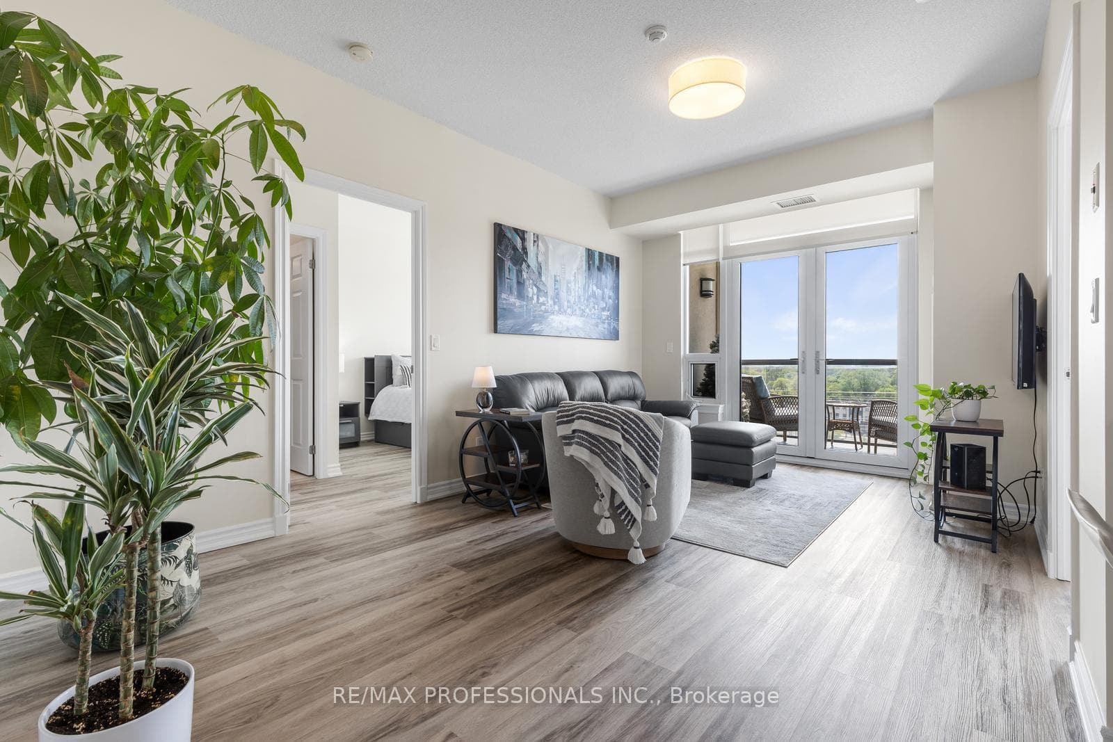 1135 Royal York Road Unit 801 - Condo photo 2 of 17 in Etobicoke (Islington / Rexdale), Ontario