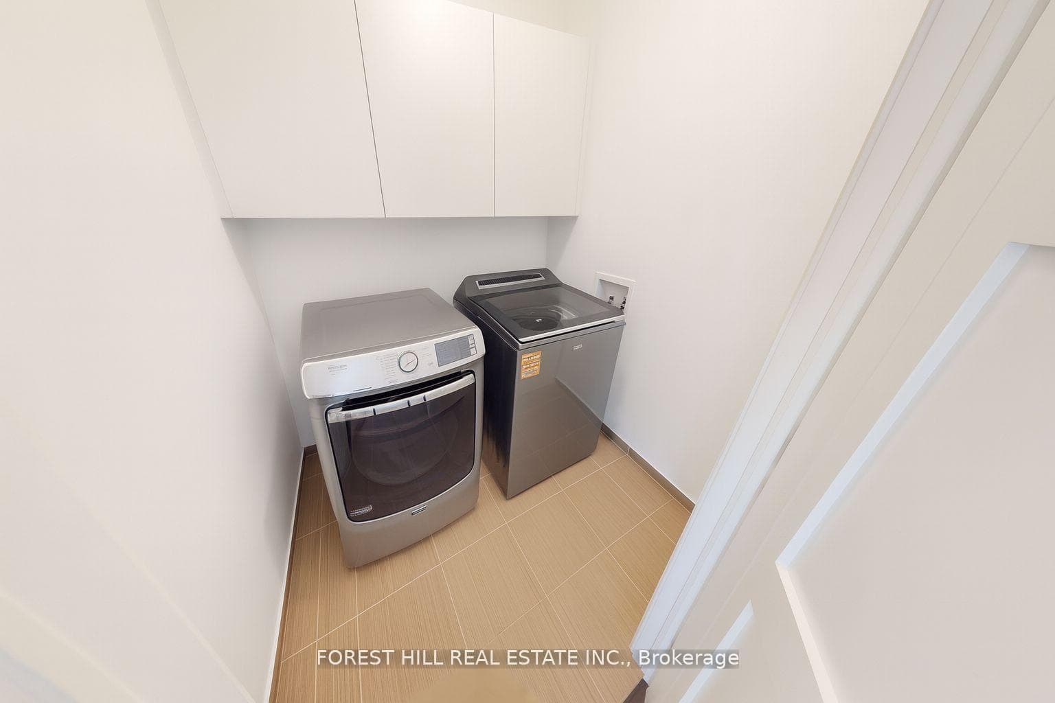 51B Burnaby Boulevard - Townhouse photo 20 of 31 in Forest Hill / Deer Park, Ontario