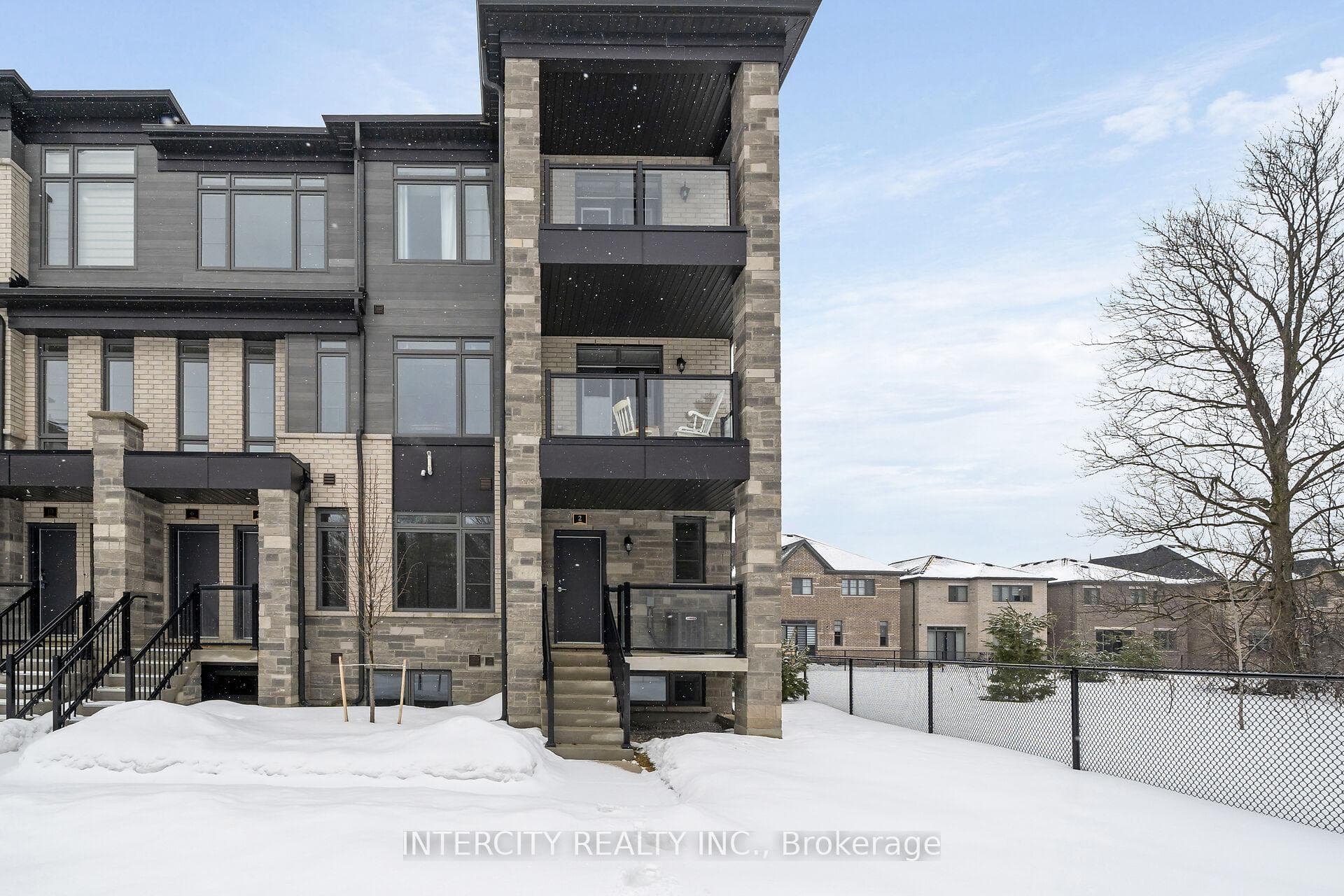 2 Savvy Lane Unit 43Z - Condo photo 1 of 17 in Caledon, Ontario