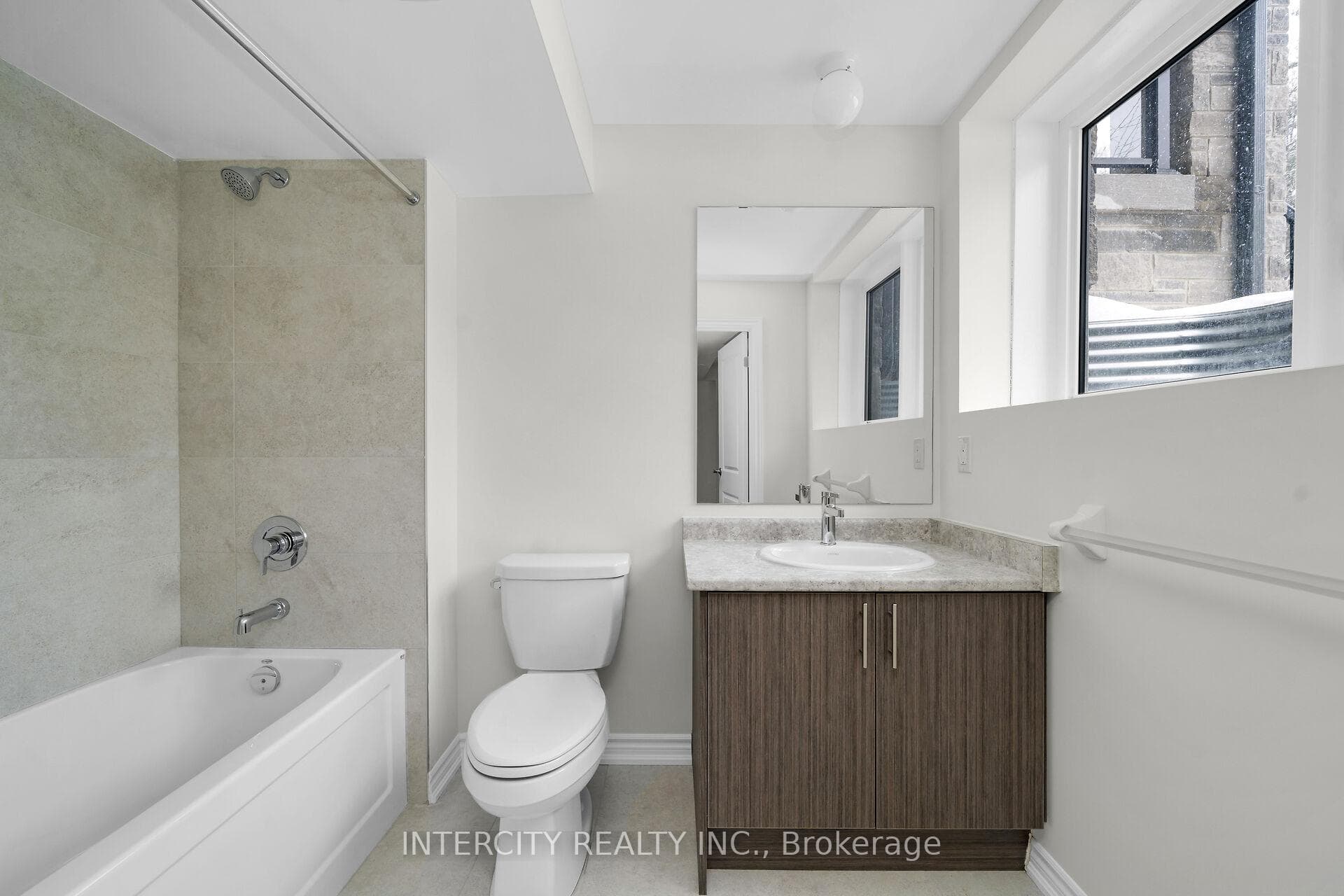 2 Savvy Lane Unit 43Z - Condo photo 17 of 17 in Caledon, Ontario