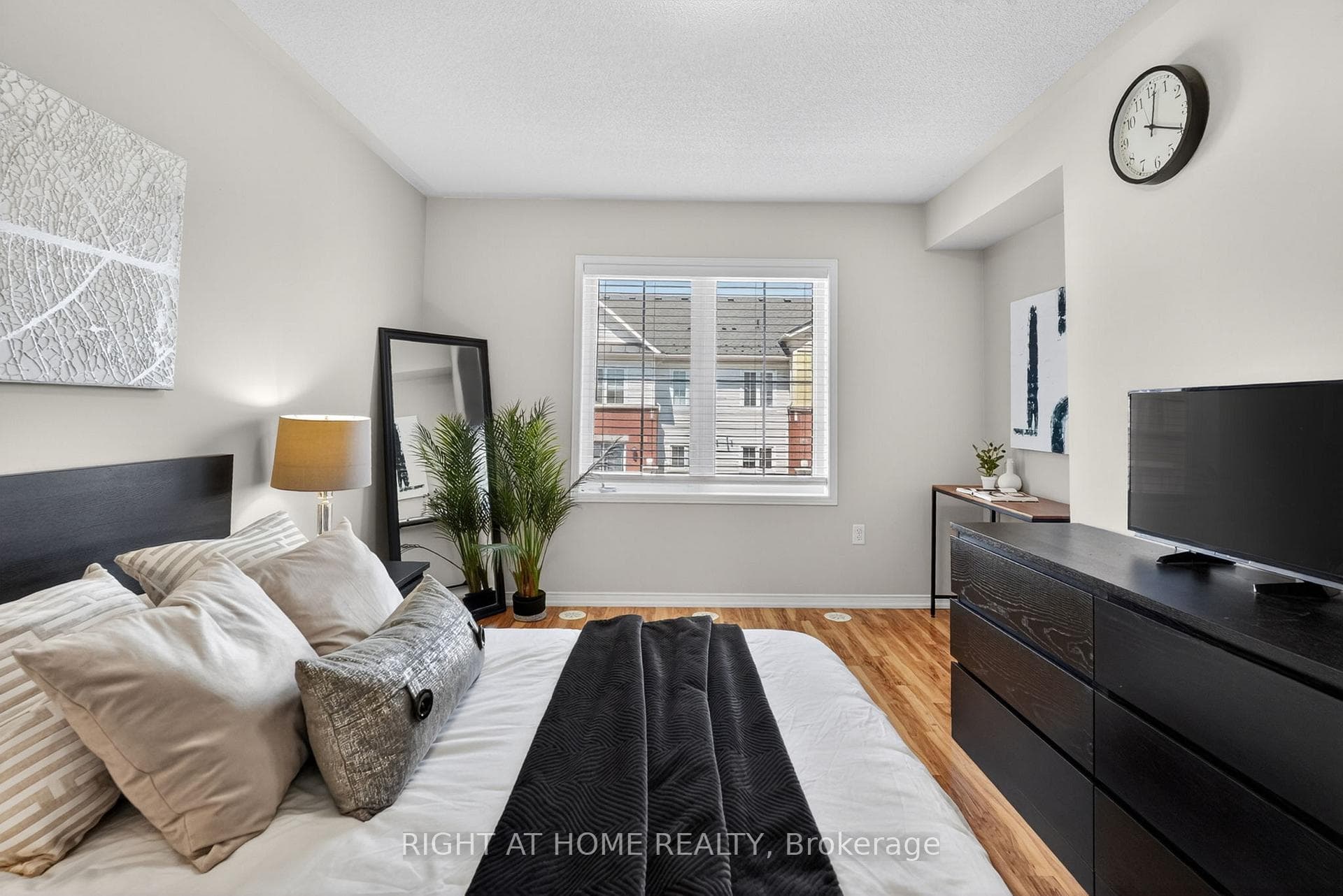 2480 Post Road Unit 26 - Condo photo 24 of 38 in Oakville, Ontario