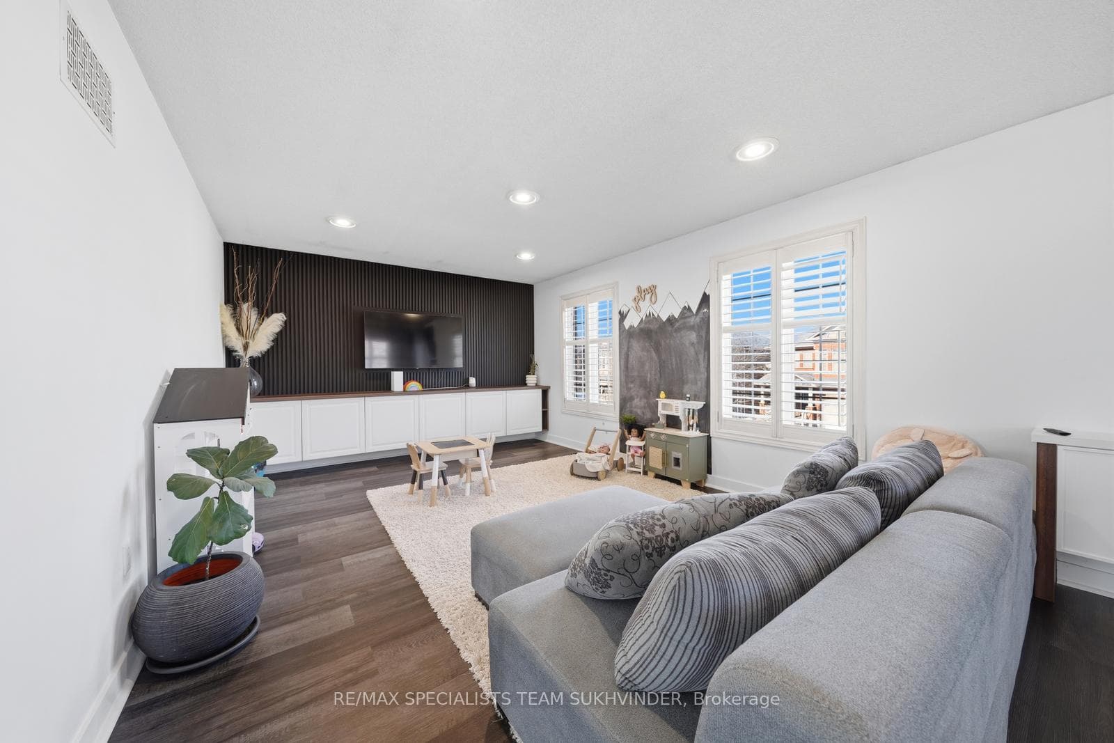 42 Delphinium Way - Detached photo 24 of 40 in Brampton, Ontario