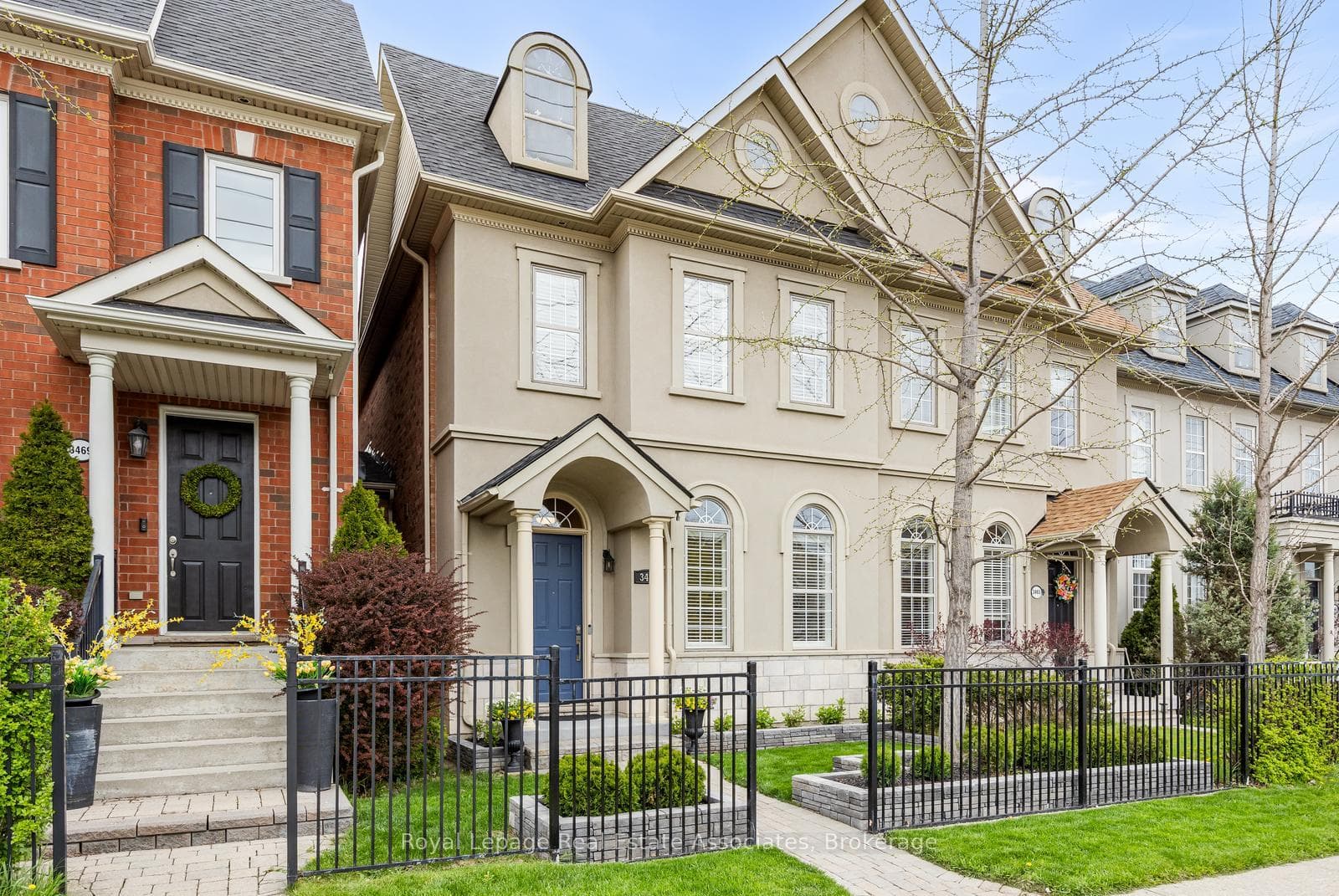 3467 Eglinton Avenue - Townhouse photo 2 of 38 in Mississauga, Ontario