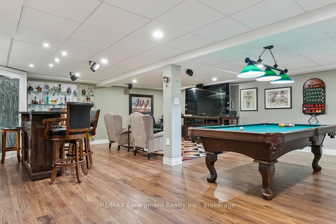 214 MAPLE GROVE Drive - Detached photo 32 of 49 in Oakville, Ontario