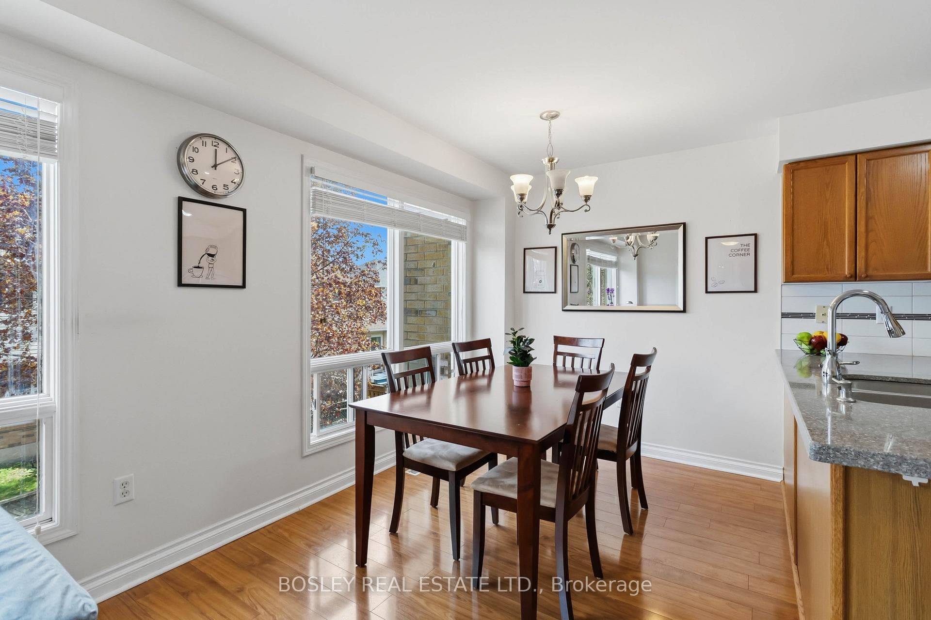 2223 Prescott Place - Townhouse photo 8 of 18 in Burlington, Ontario