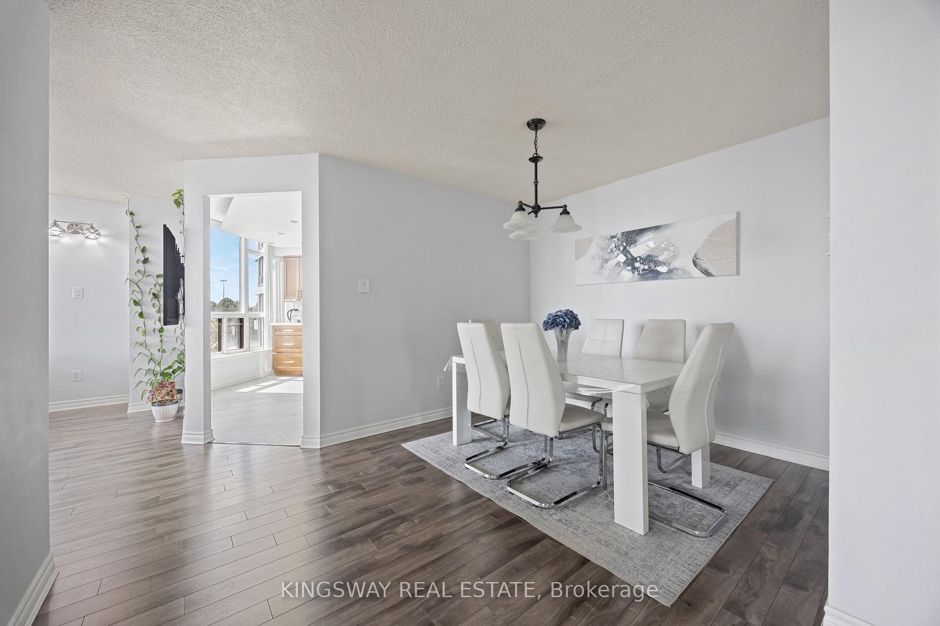 12 Laurelcrest Street Unit 507 - Condo photo 5 of 20 in Brampton, Ontario
