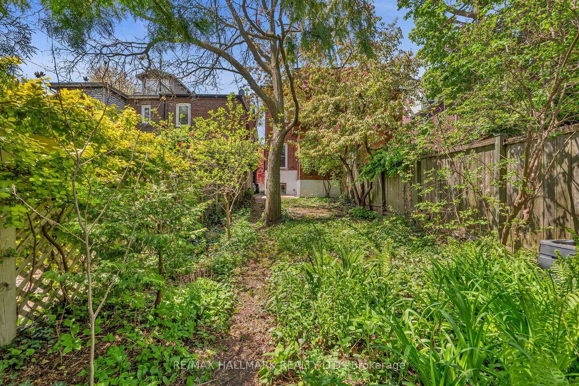 49 Ravina Crescent - Semi-Detached photo 46 of 47 in Riverdale / Leslieville, Ontario