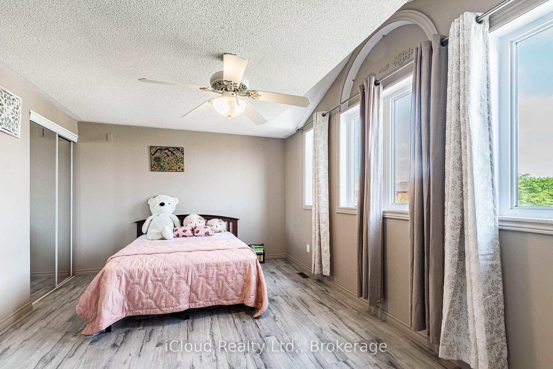 52 Buttercup Lane - Detached photo 27 of 41 in Brampton, Ontario