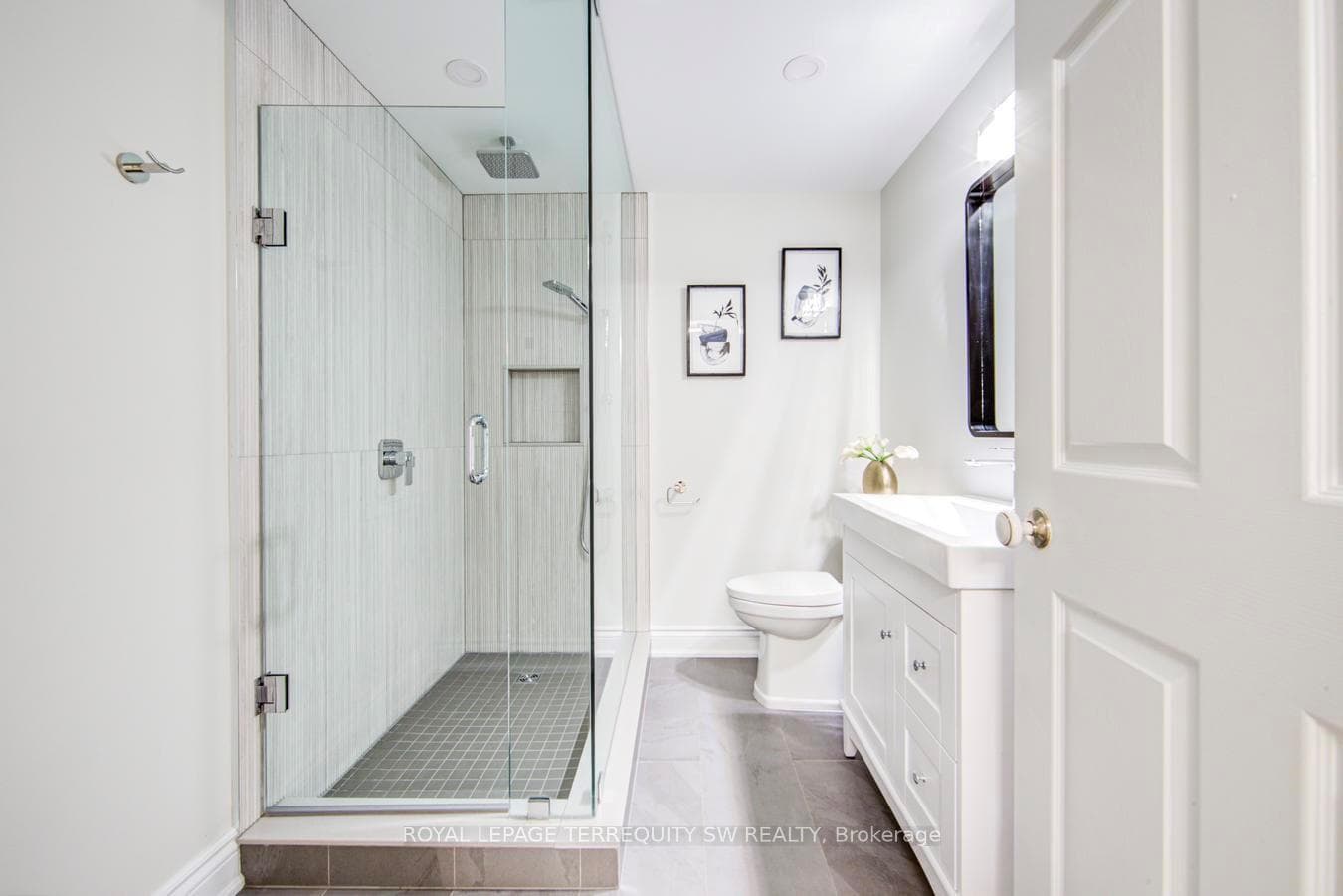 2025 Parklane Crescent - Detached photo 35 of 50 in Burlington, Ontario