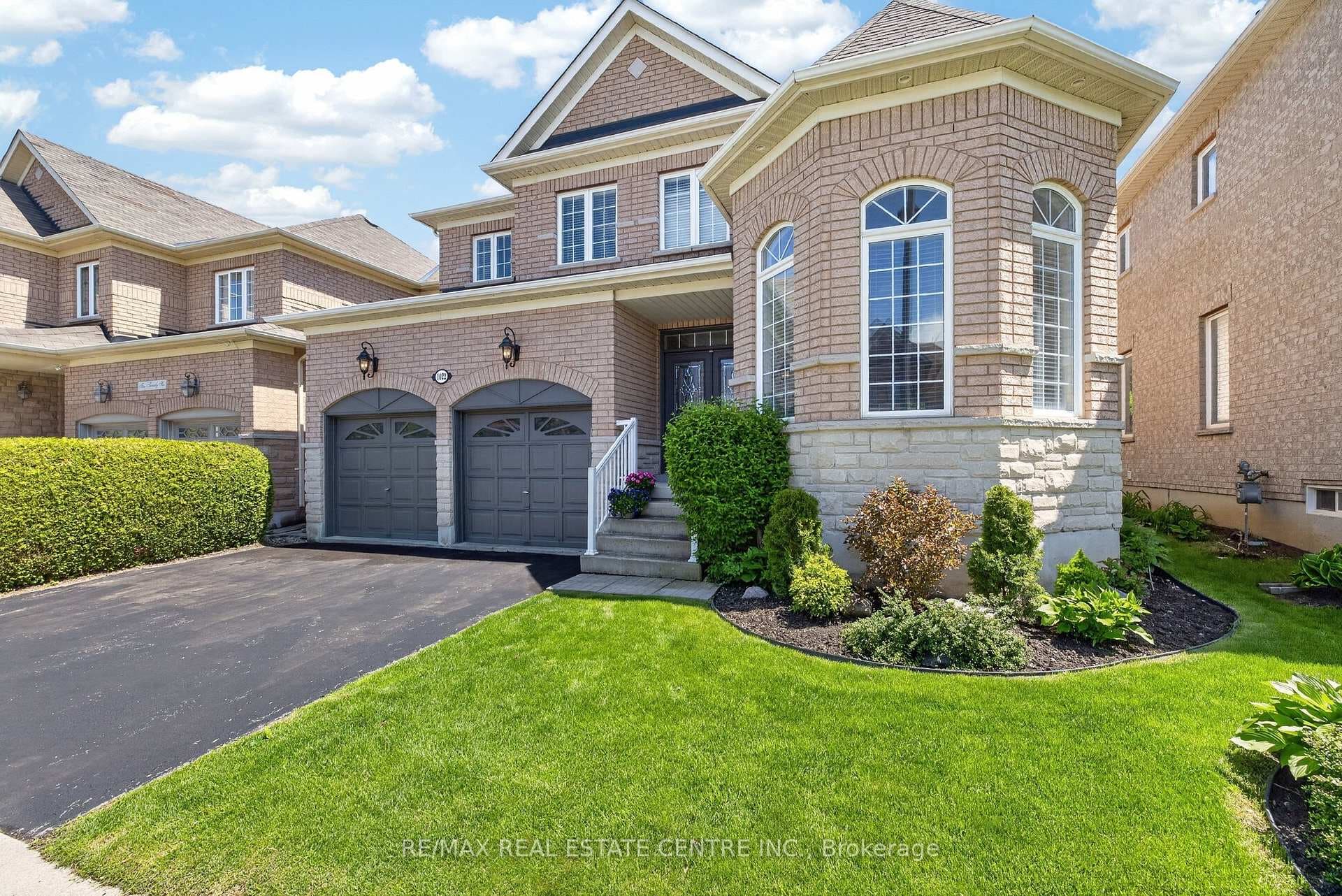 1022 Laidlaw Drive - Detached photo 2 of 50 in Milton, Ontario