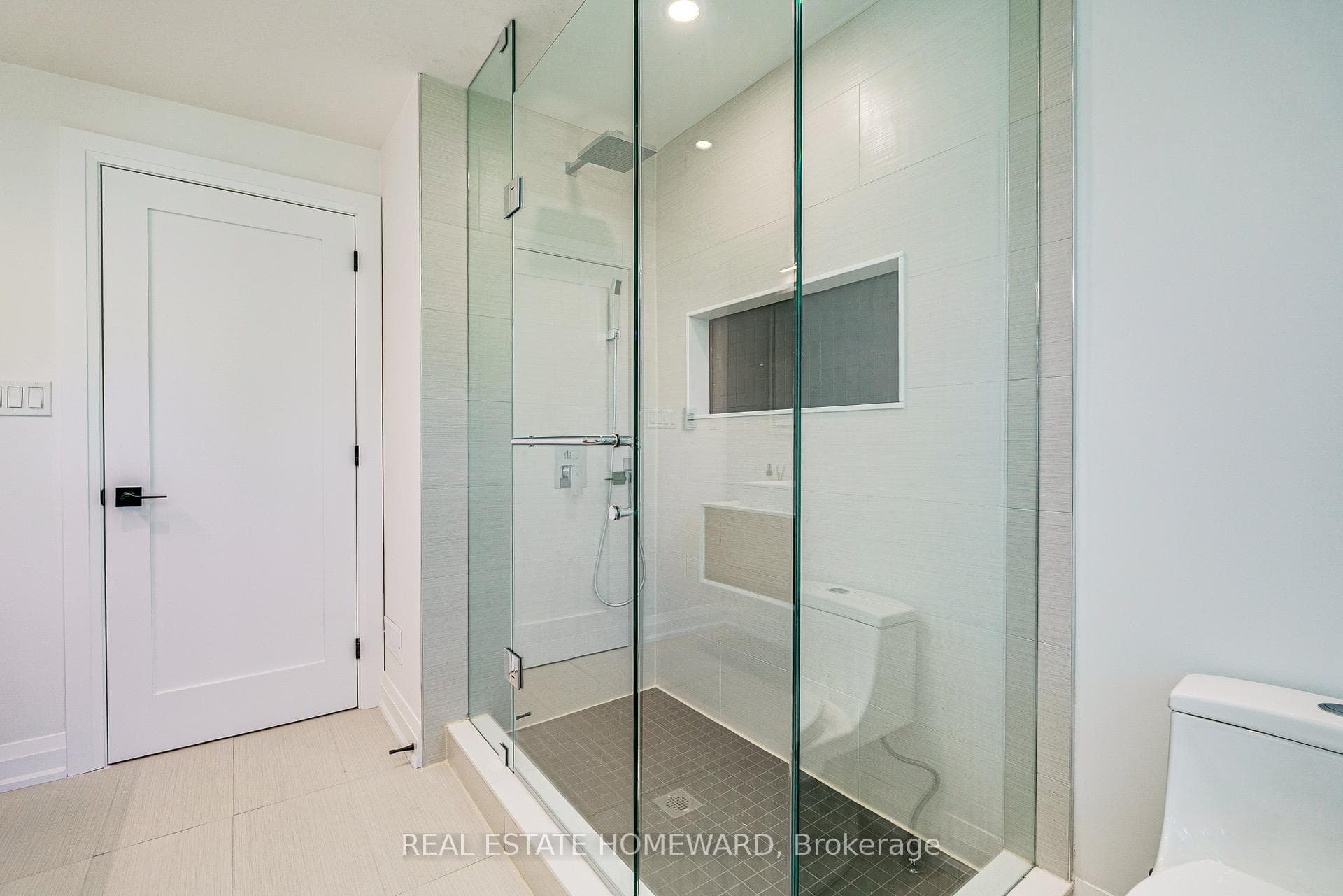 28 Richard Avenue - Semi-Detached photo 26 of 40 in Riverdale / Leslieville, Ontario