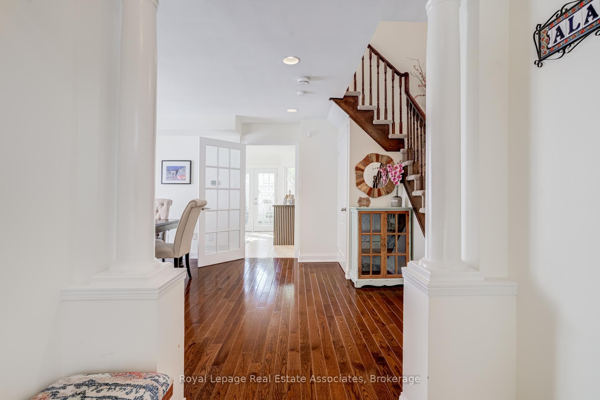 1179 Treetop Terrace - Townhouse photo 6 of 50 in Oakville, Ontario