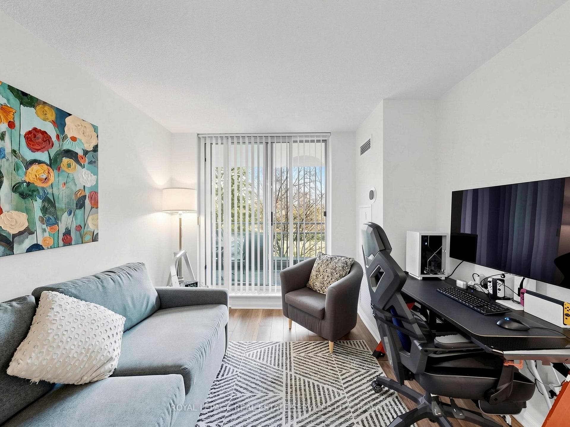 398 Eglinton Avenue Unit 203 - Condo photo 8 of 45 in Leaside / Davisville, Ontario