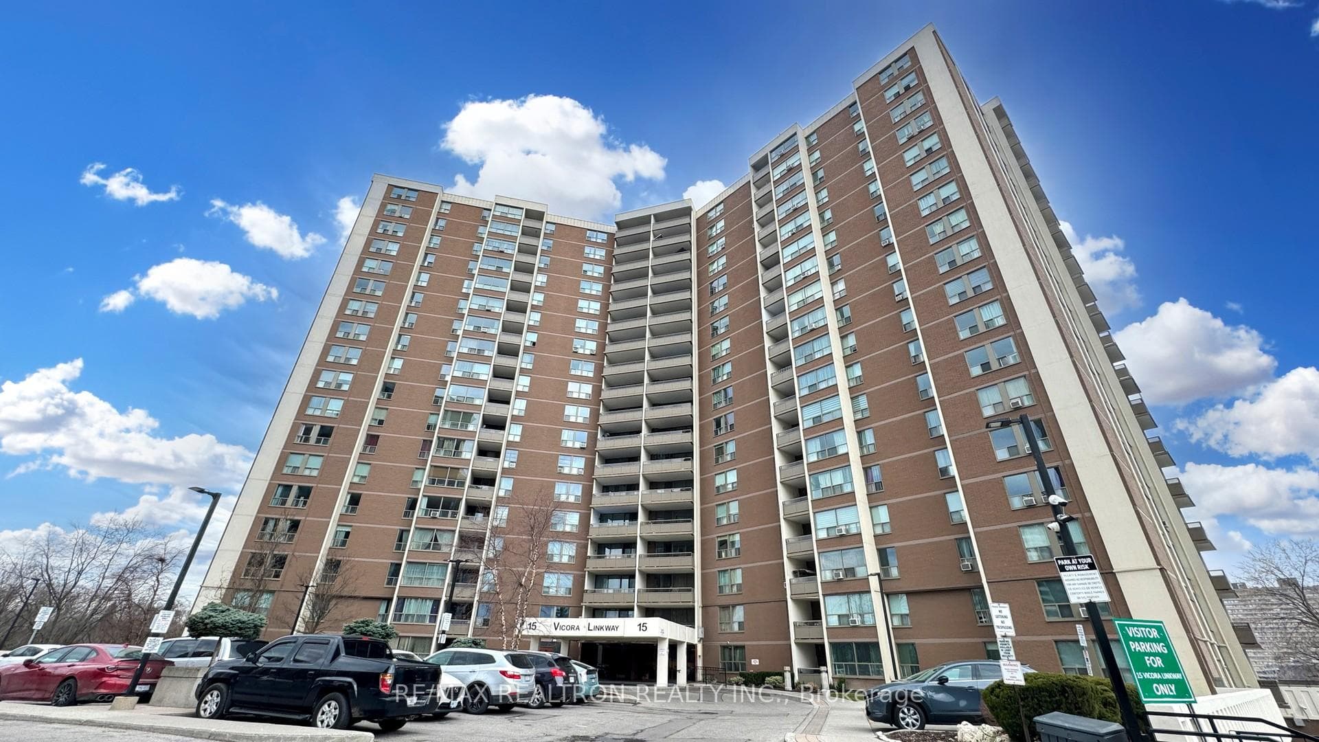 15 Vicora Linkway N/A Unit 903 - Condo photo 2 of 30 in Flemingdon Park / Don Mills, Ontario