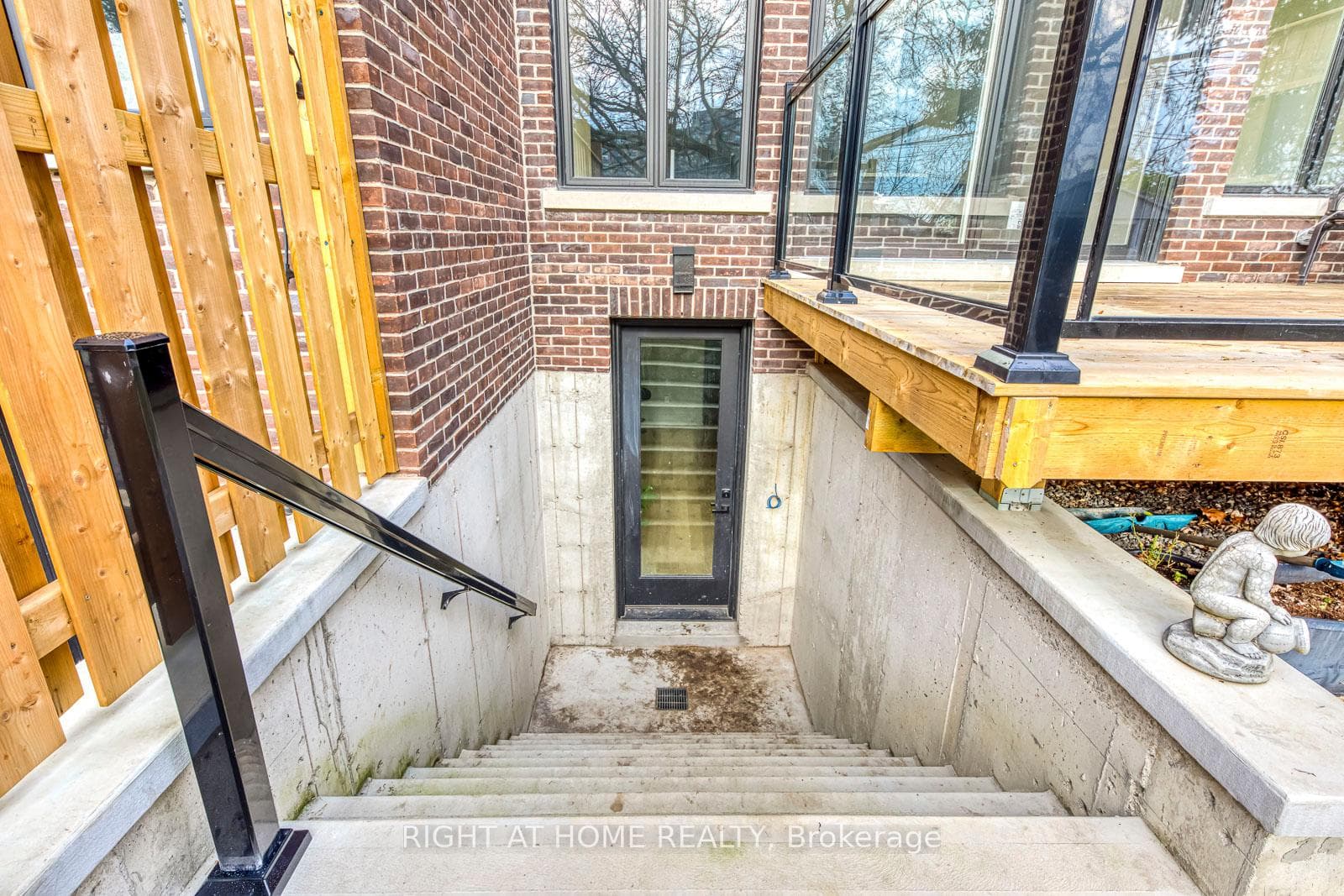 5 Enfield Avenue - Semi-Detached photo 32 of 35 in Liberty Village / Parkdale / South Parkdale, Ontario
