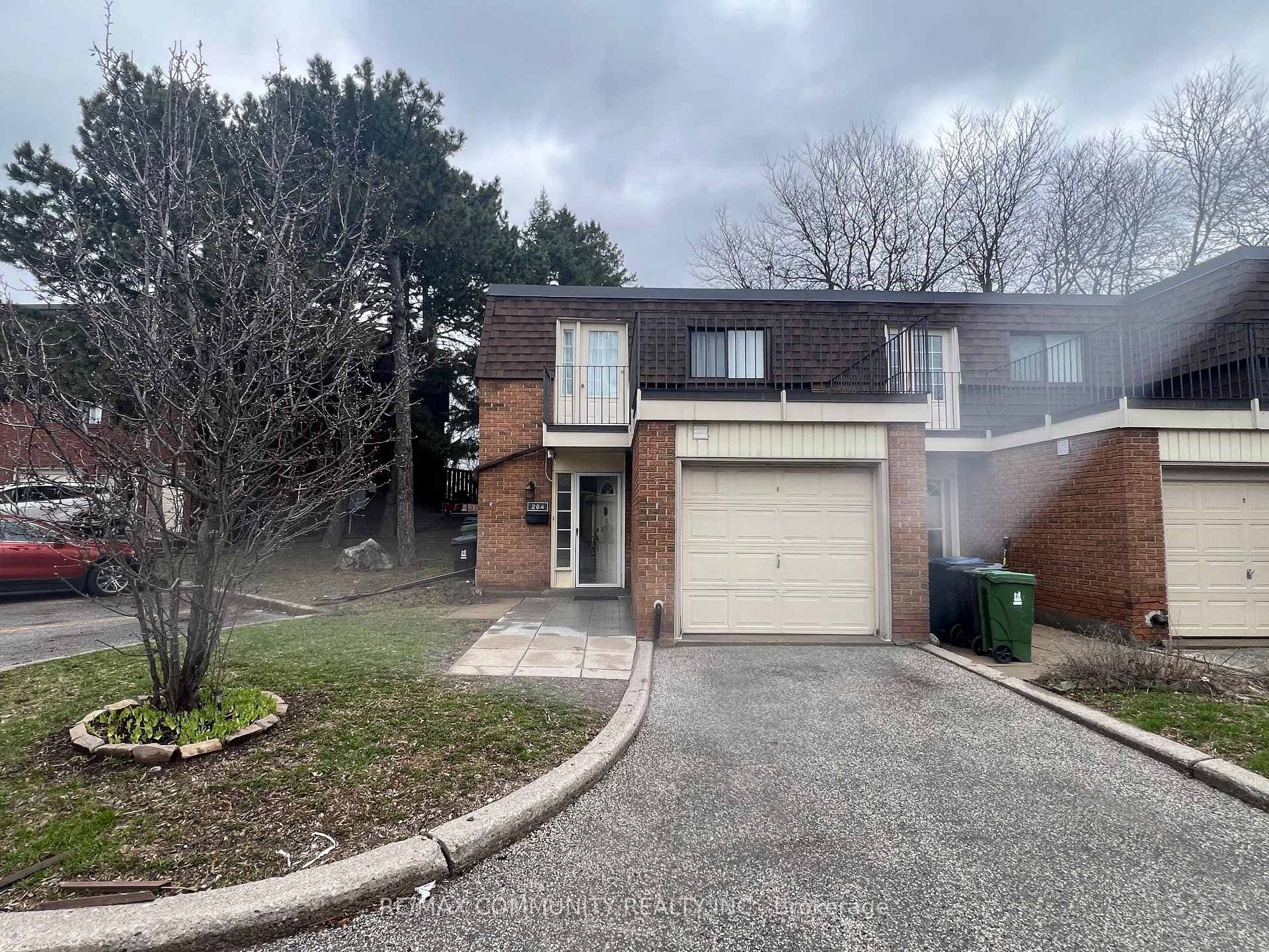 284 Sprucewood Court - home for sale in Scarborough Village / Eglinton East, Ontario