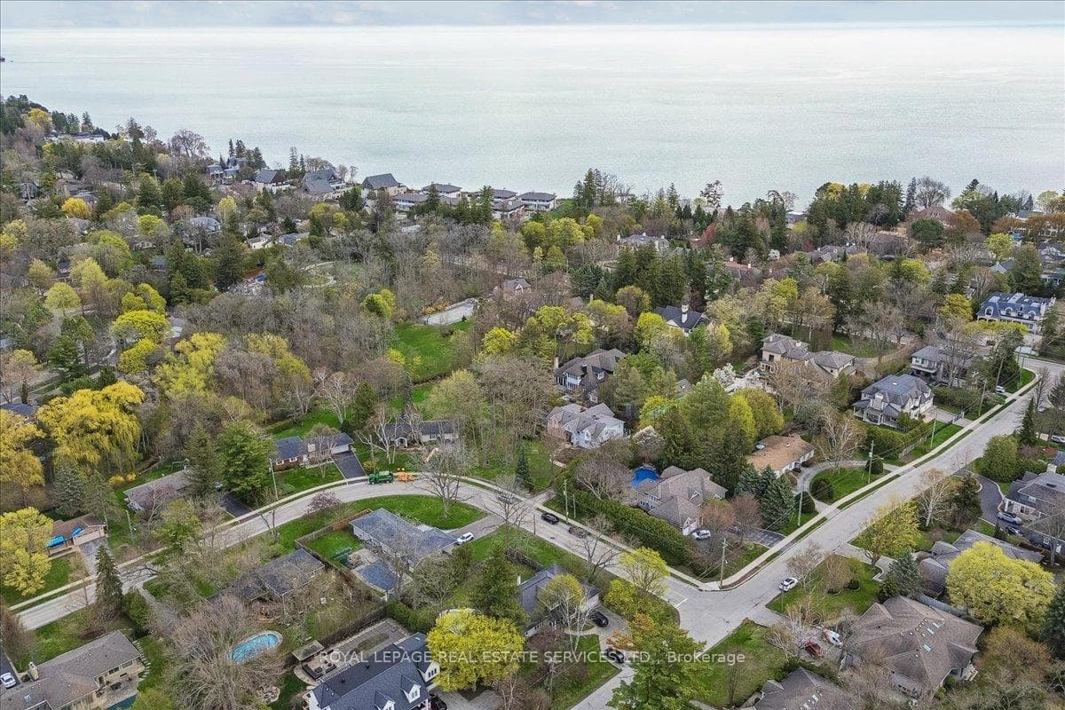 151 Wedgewood Drive - Detached photo 31 of 36 in Oakville, Ontario