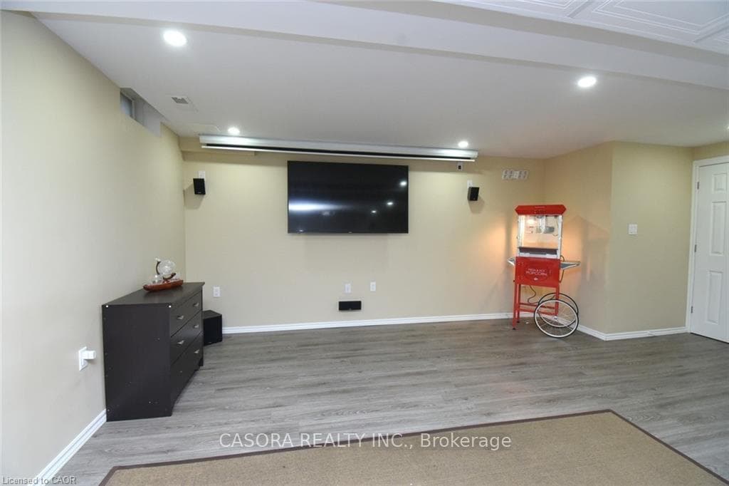 2229 WALKERS Line Unit 9 - Condo photo 37 of 46 in Burlington, Ontario