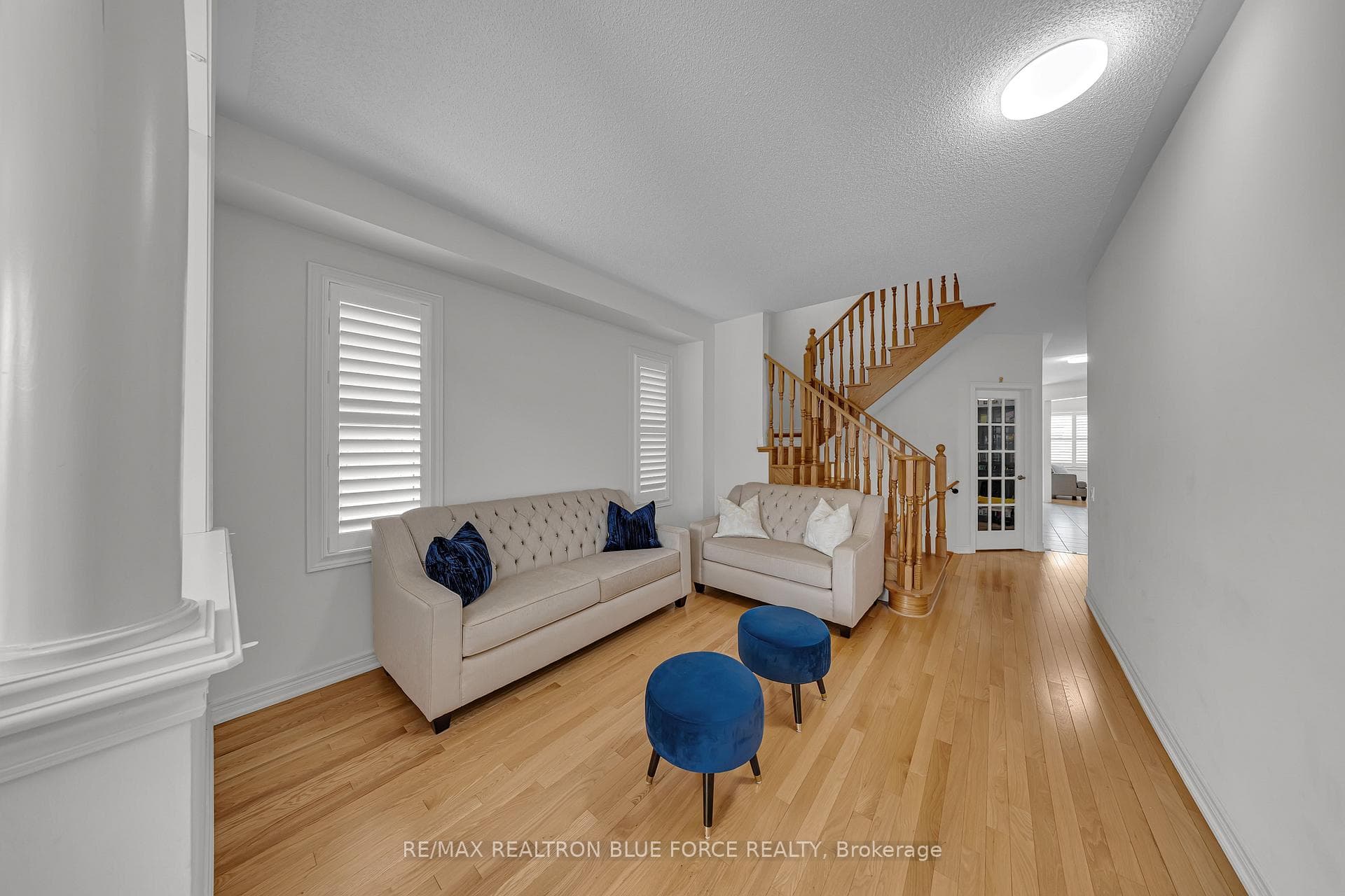 38 Pinedale Avenue - Detached photo 4 of 50 in Caledon, Ontario