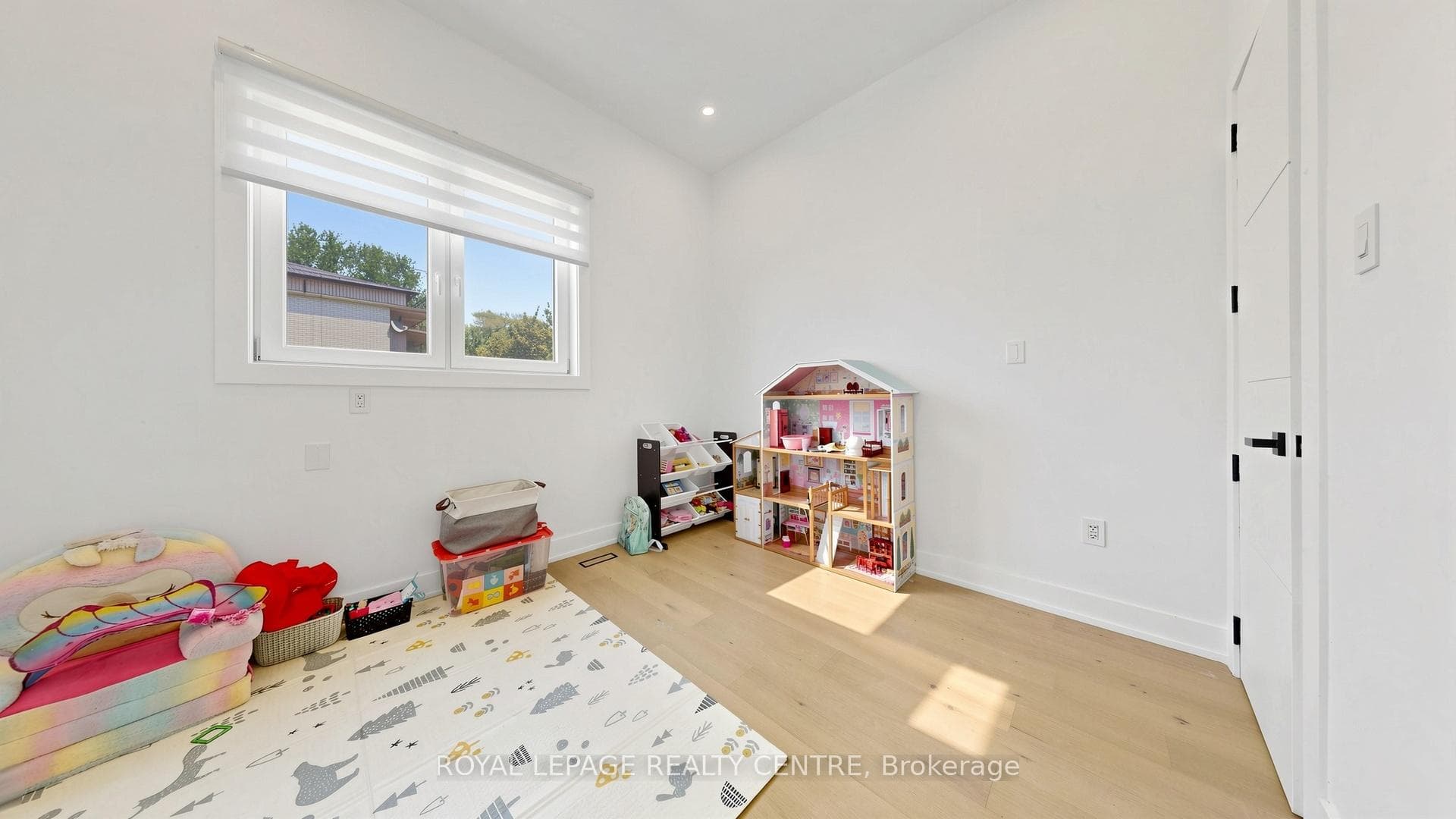 521 Old York Road - Detached photo 27 of 49 in Burlington, Ontario
