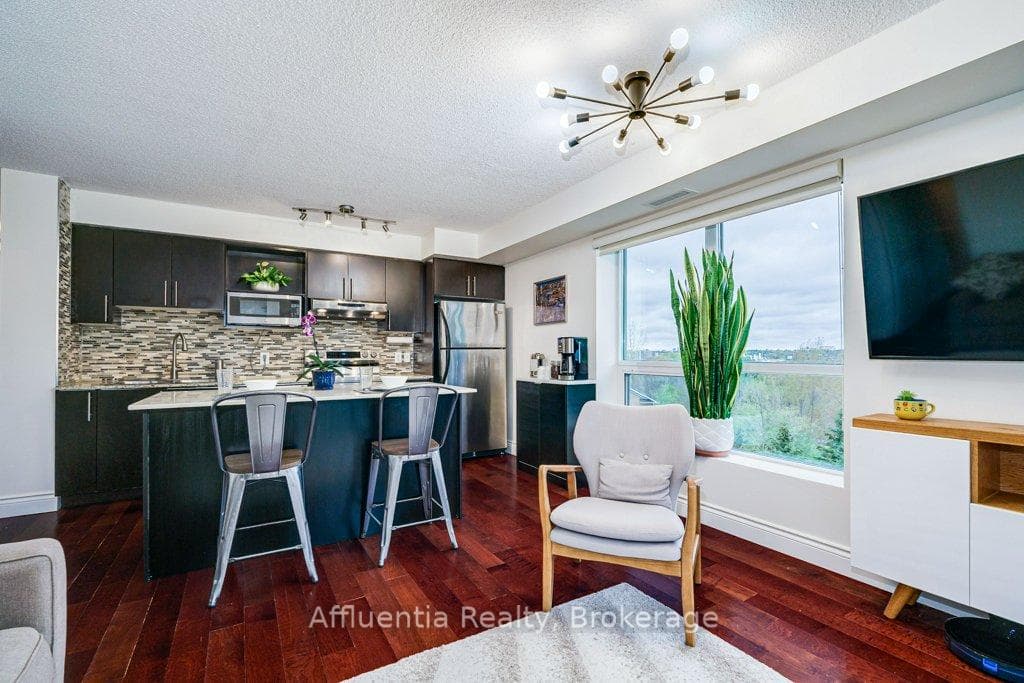 120 Dallimore Circle Unit 408 - Condo photo 14 of 38 in Don Mills / Parkwoods / Victoria Village, Ontario
