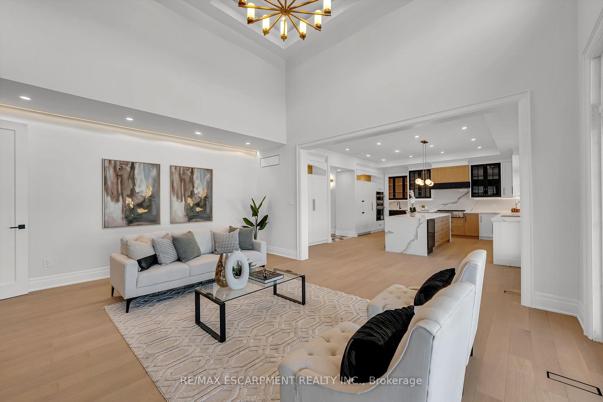 383 Wadsworth Street - Detached photo 15 of 46 in Oakville, Ontario