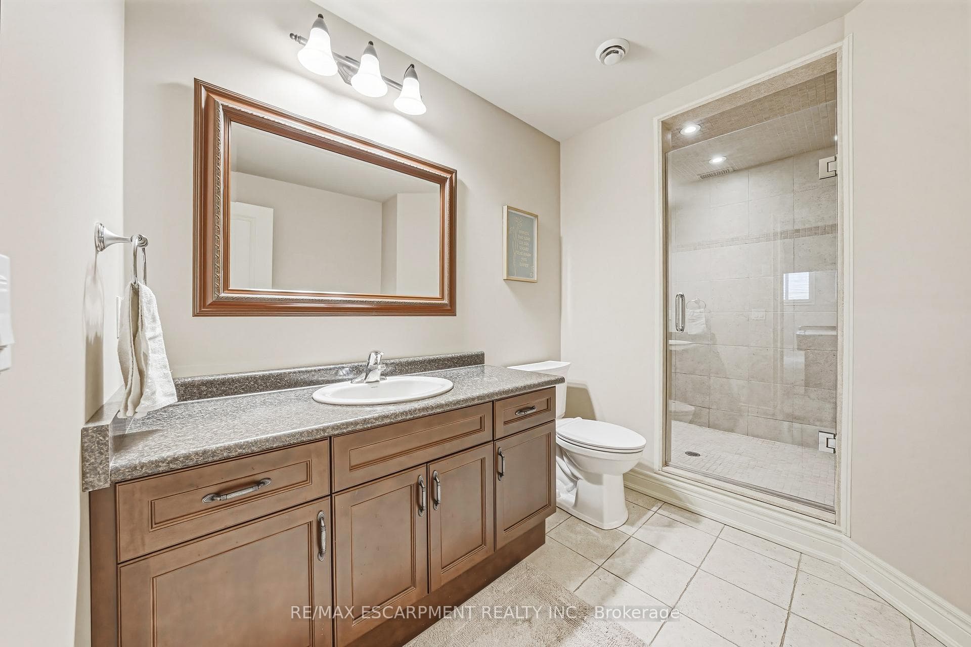 976 Shadeland Avenue Unit 3 - Detached photo 39 of 46 in Burlington, Ontario