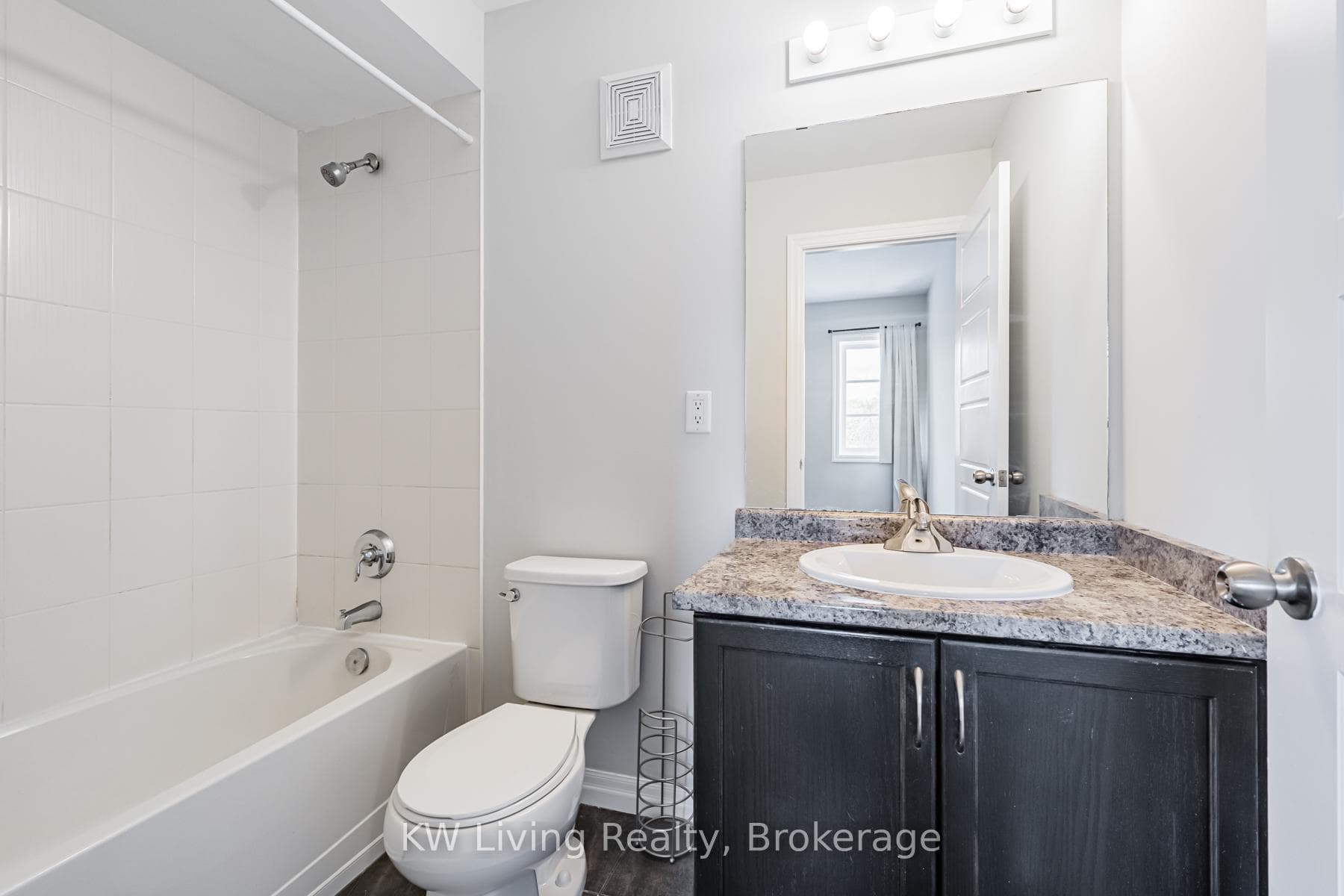 70 Plains Road Unit 18 - Condo photo 28 of 50 in Burlington, Ontario