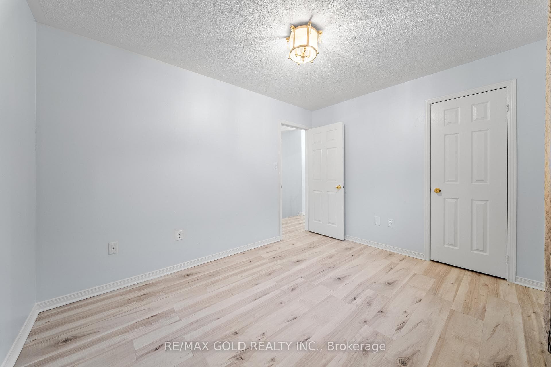 15 Revelstoke Place - Semi-Detached photo 31 of 49 in Brampton, Ontario