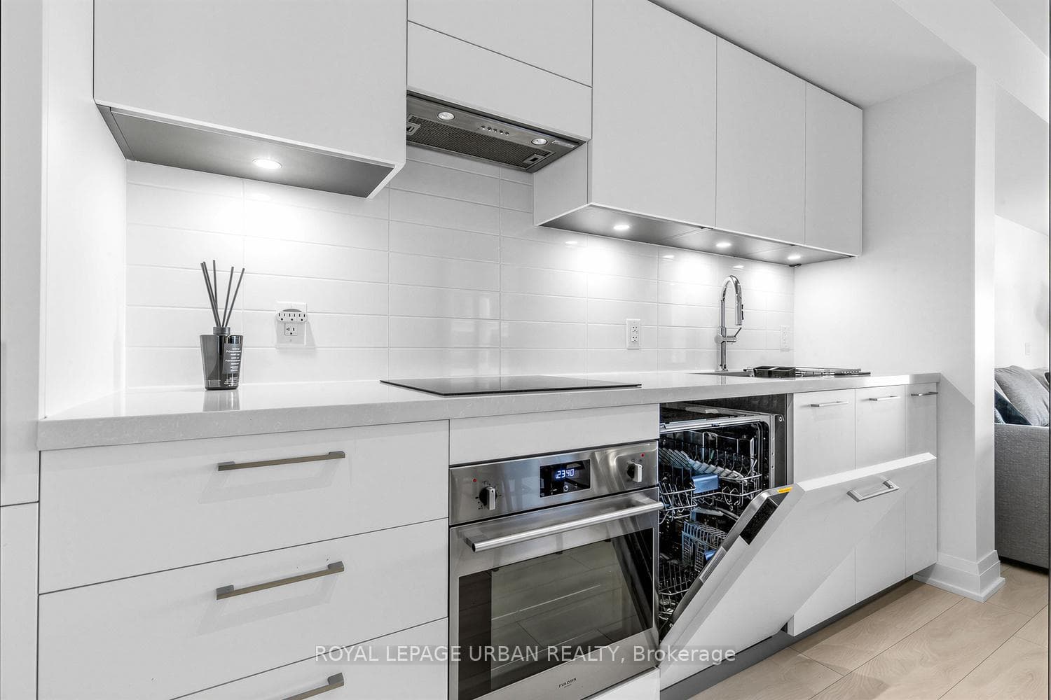 33 Frederick Todd Way Unit 505 - Condo photo 12 of 42 in Flemingdon Park / Don Mills, Ontario