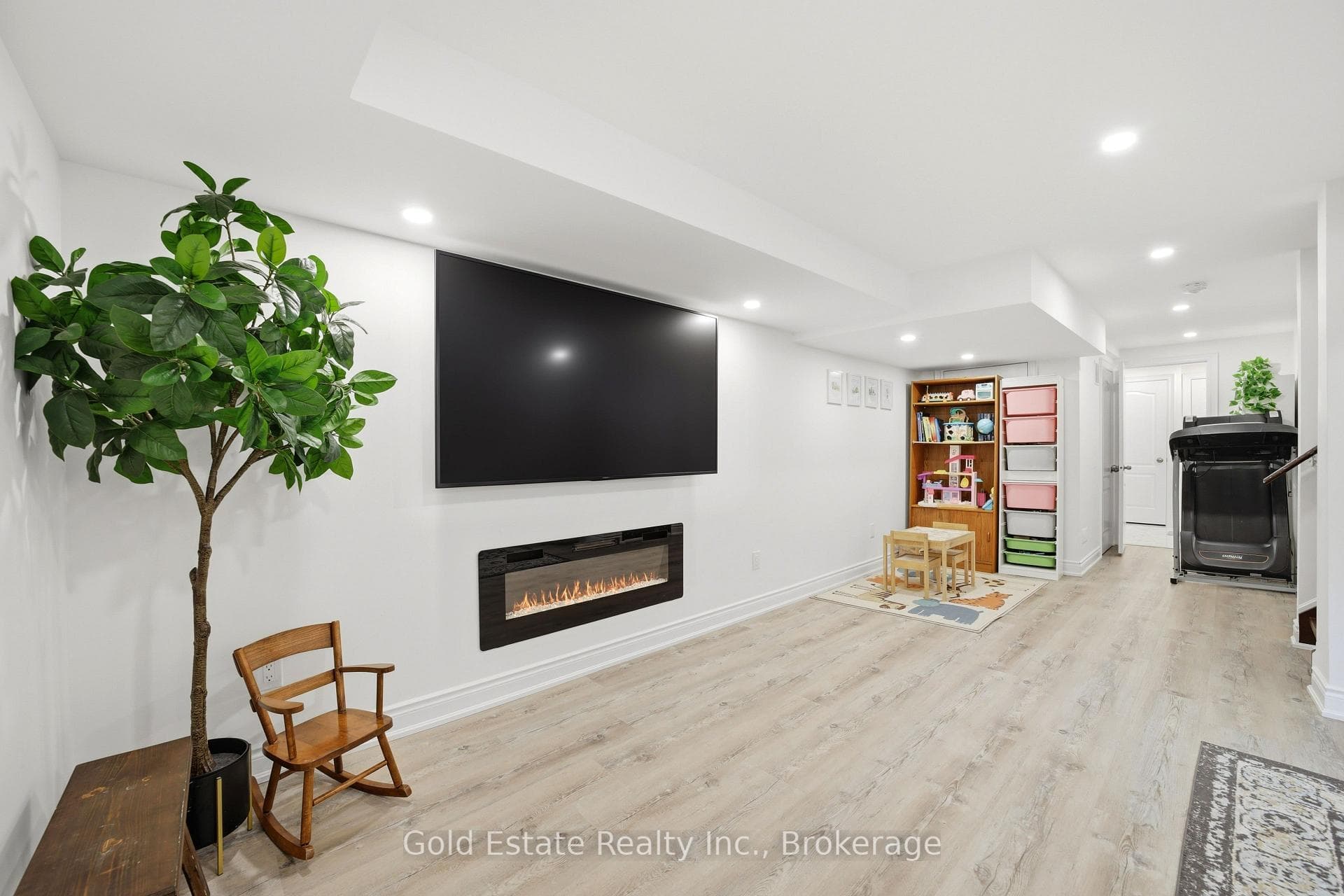 4875 Valera Road - Townhouse photo 21 of 23 in Burlington, Ontario