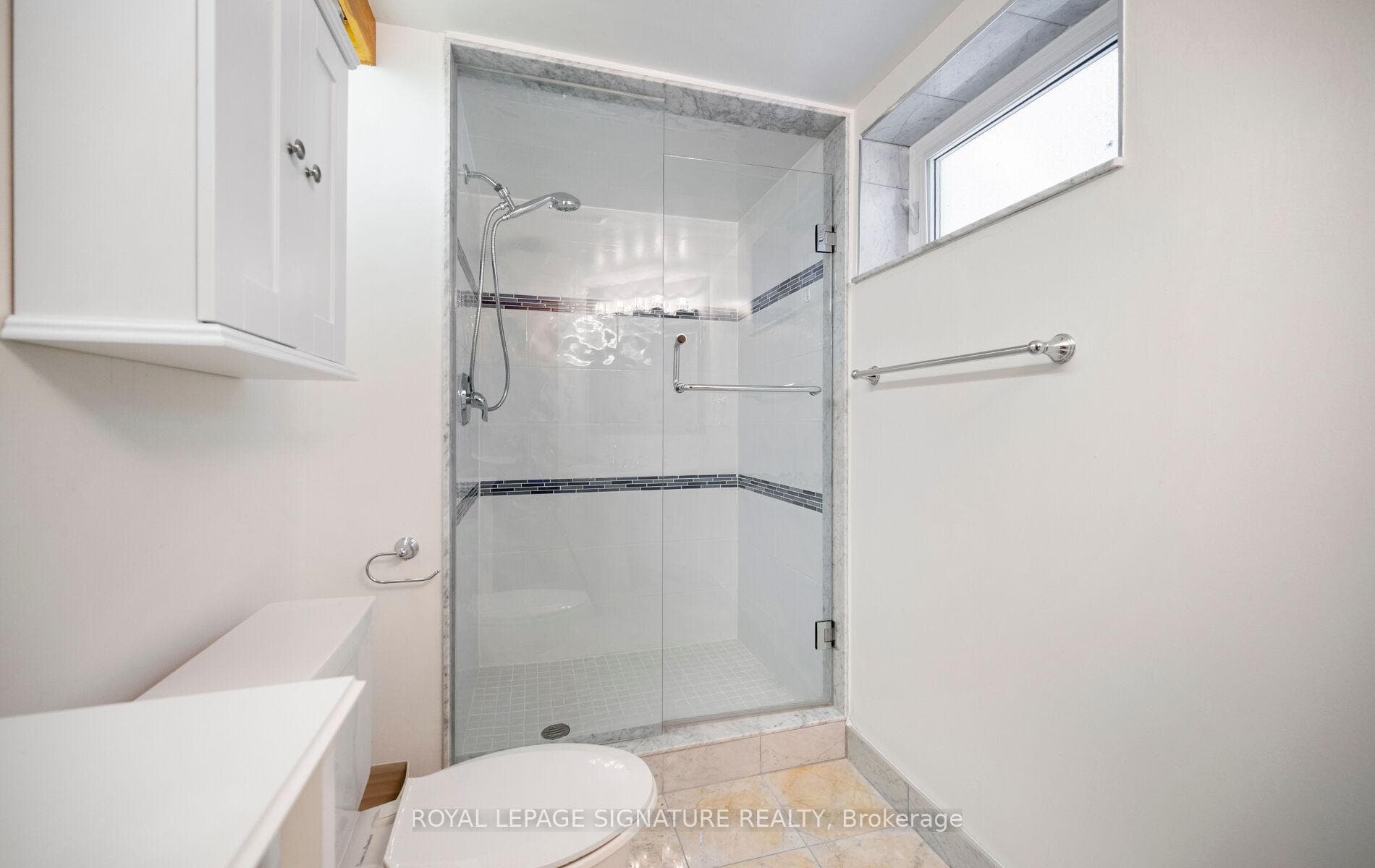 1570 Park Royale Boulevard - Detached photo 28 of 38 in Mississauga, Ontario