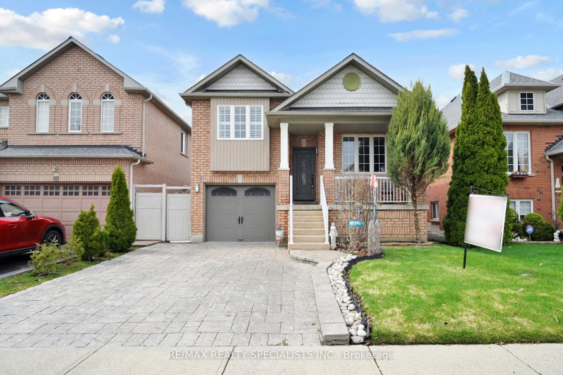 22 Thimbleberry Street - Detached for sale in Heart Lake, Ontario