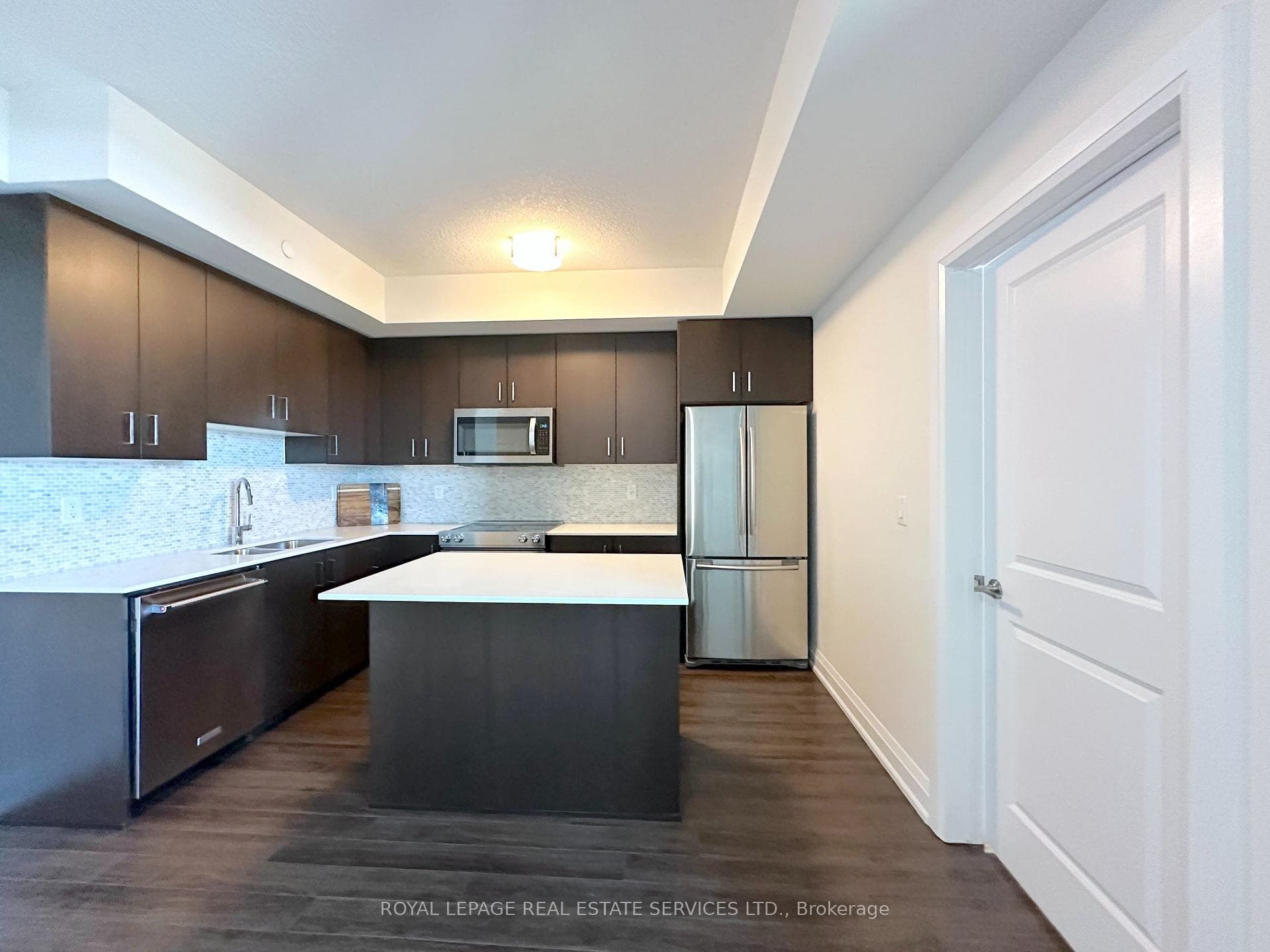 2333 Taunton Road Unit 901 - Condo photo 3 of 25 in Oakville, Ontario
