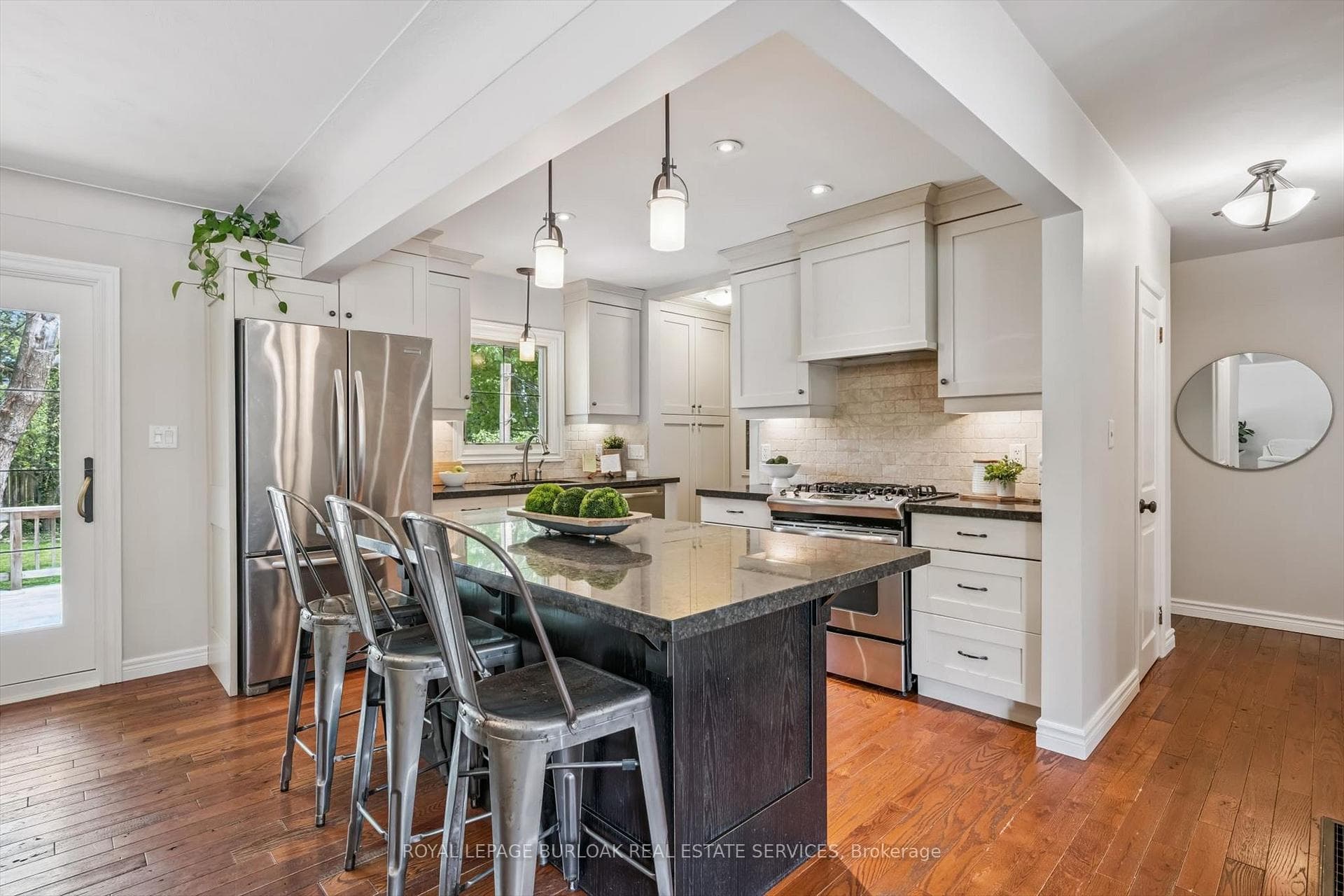 291 Strathcona Drive - Detached photo 12 of 40 in Burlington, Ontario