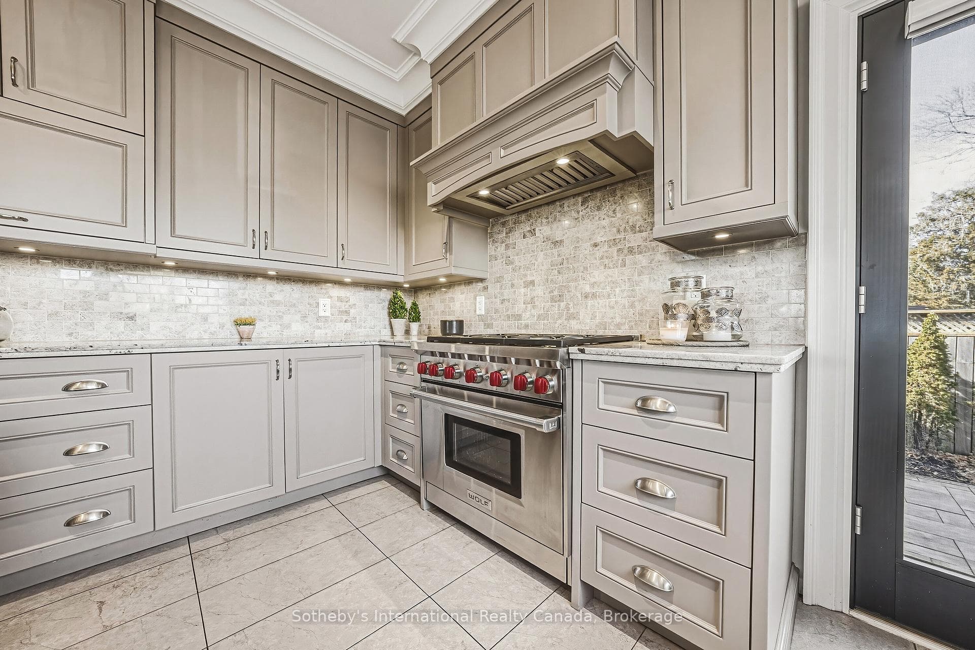476 Patricia Drive - Detached photo 11 of 49 in Burlington, Ontario