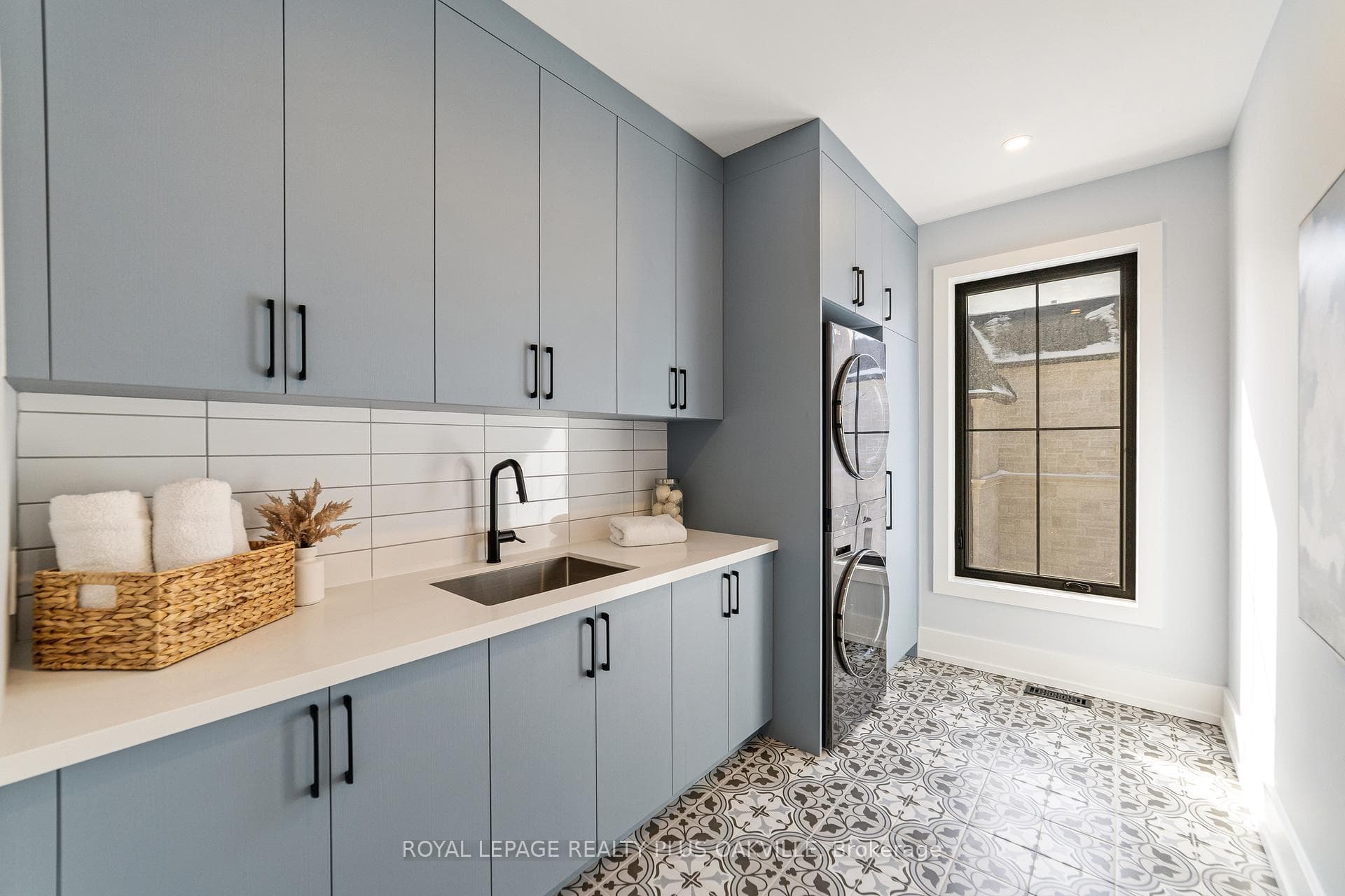 2057 Salvator Boulevard - Detached photo 36 of 50 in Oakville, Ontario
