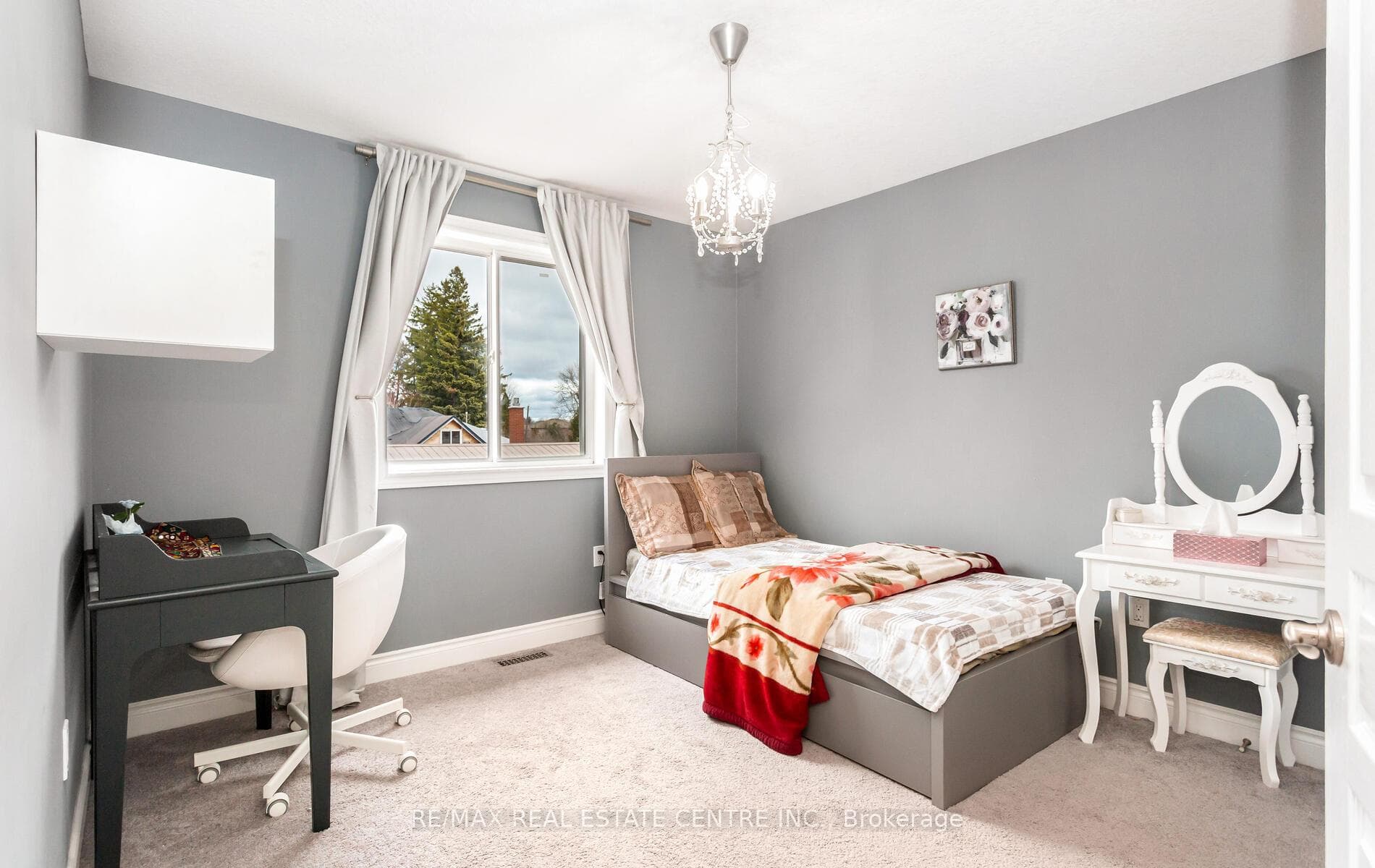 31 Rianna Court - Single Family Home photo 28 of 50 in Hamilton, Ontario