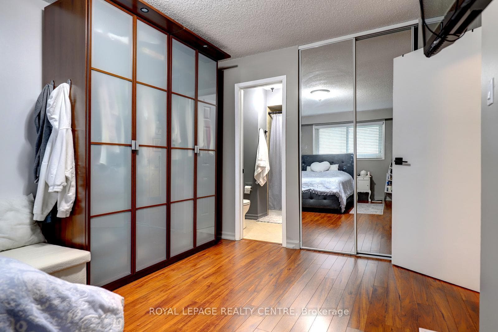 3025 Cedarglen Gate Unit 60 - Condo photo 26 of 38 in Mississauga, Ontario