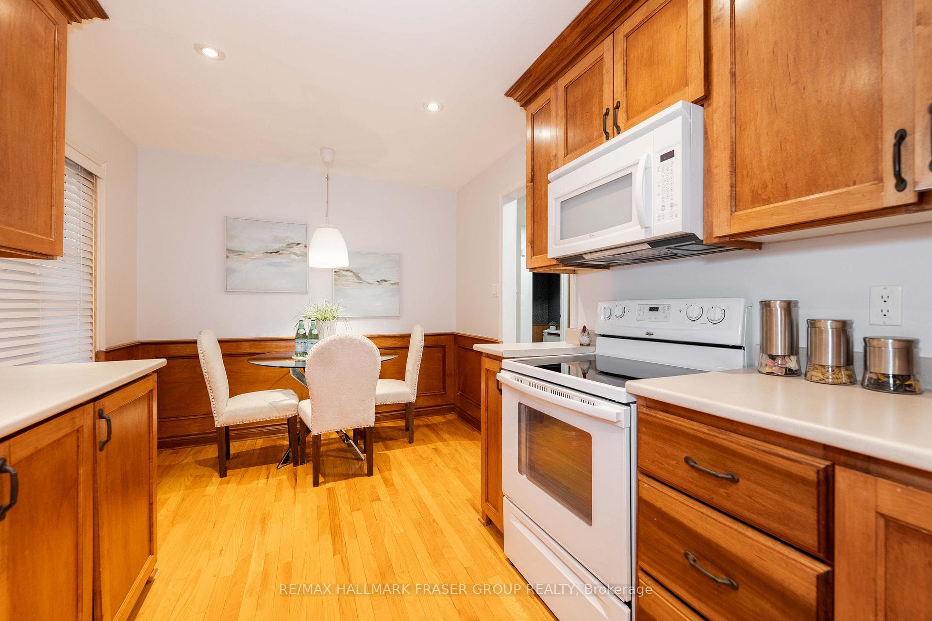 4 Coalport Drive - Detached photo 13 of 40 in Birch Cliff / Cliffside, Ontario