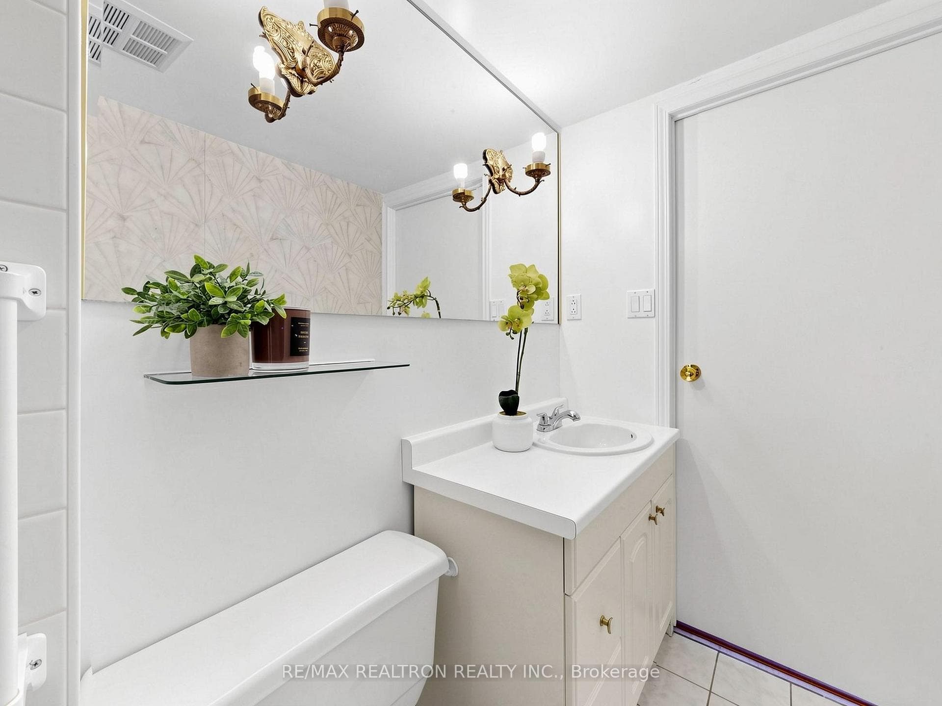 100 Canyon Avenue Unit 608 - Condo photo 24 of 44 in North York (Bathurst Manor / Clanton Park), Ontario