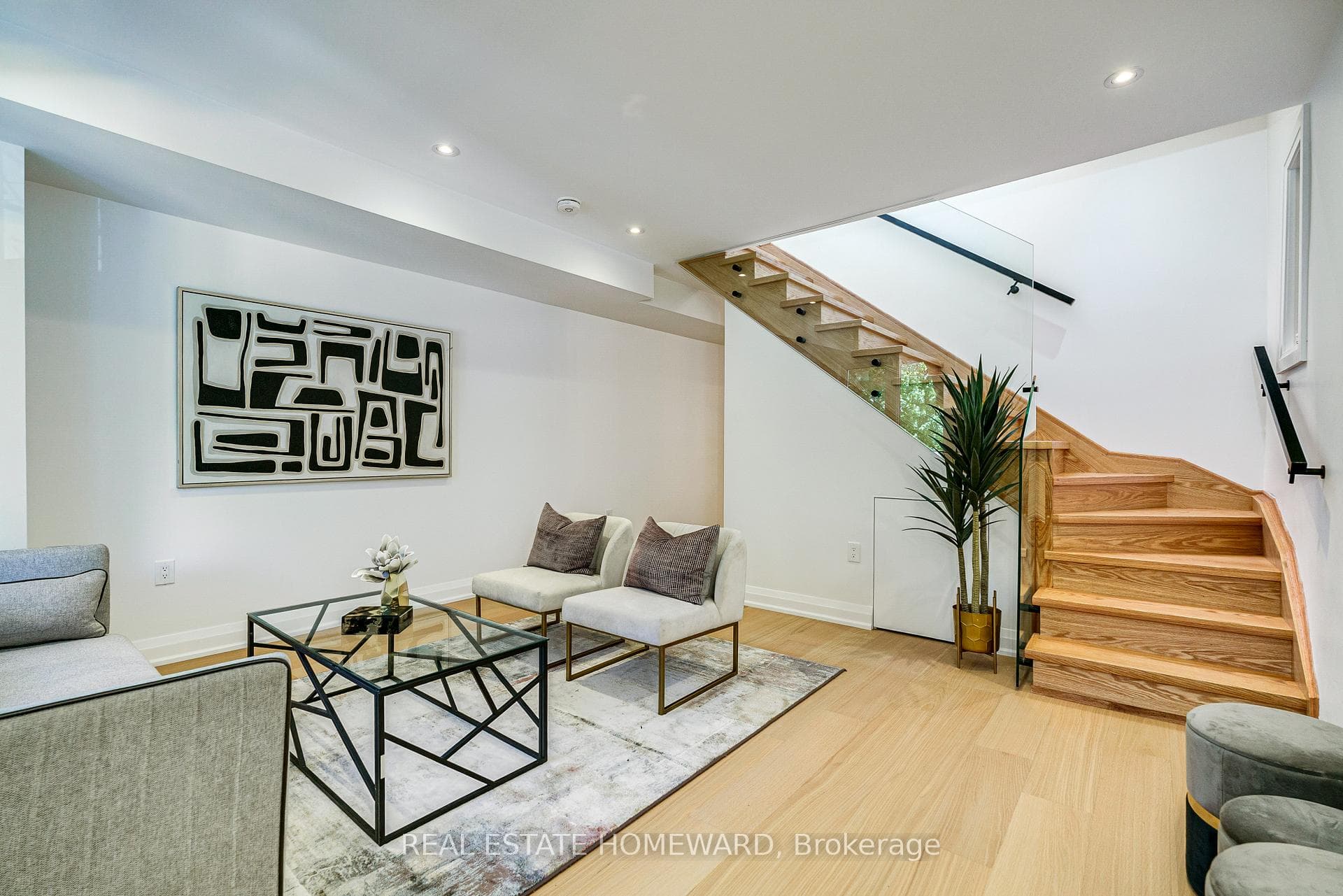 28 Richard Avenue - Semi-Detached photo 5 of 40 in Riverdale / Leslieville, Ontario