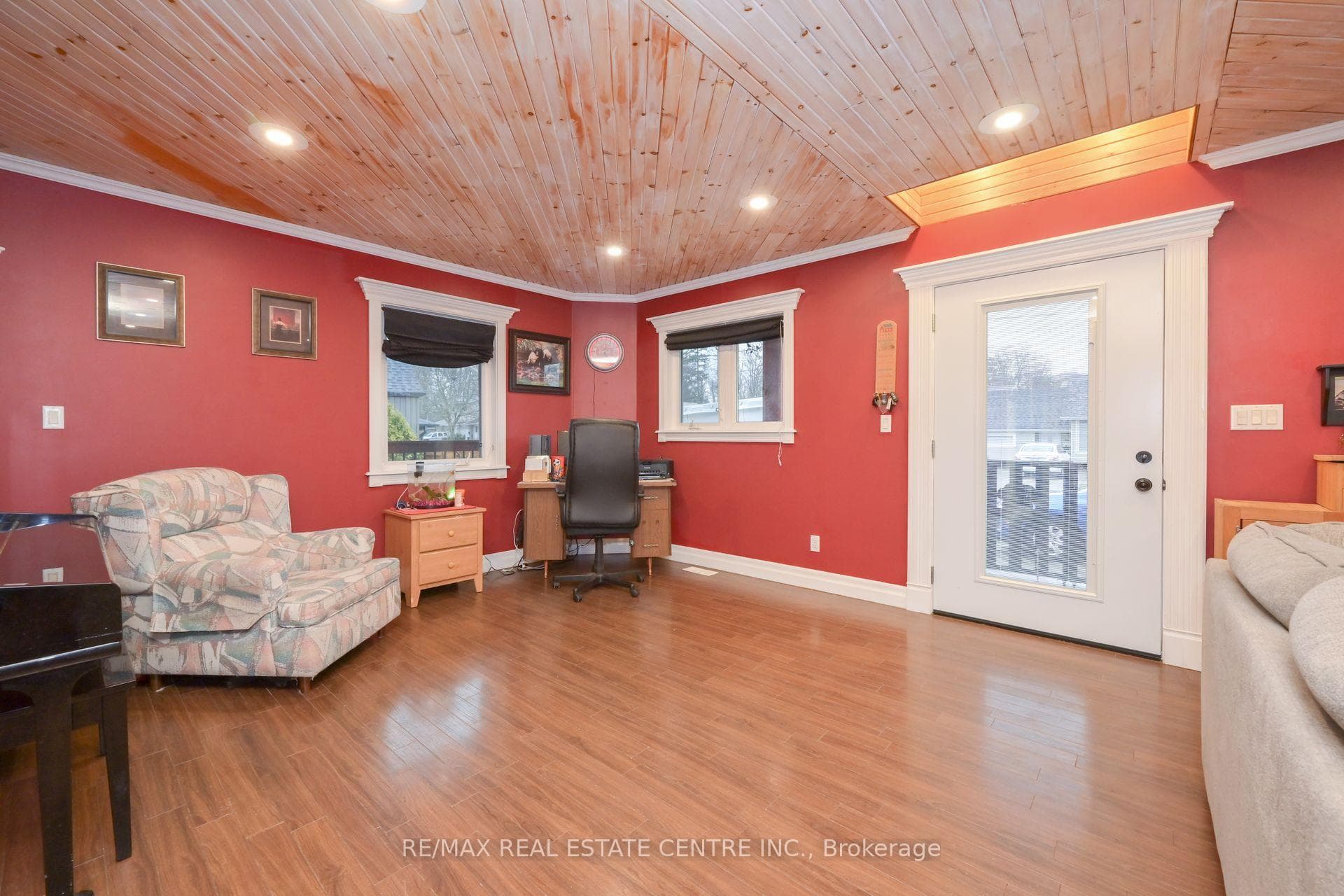 79 Commercial Street - Detached photo 4 of 37 in Milton, Ontario