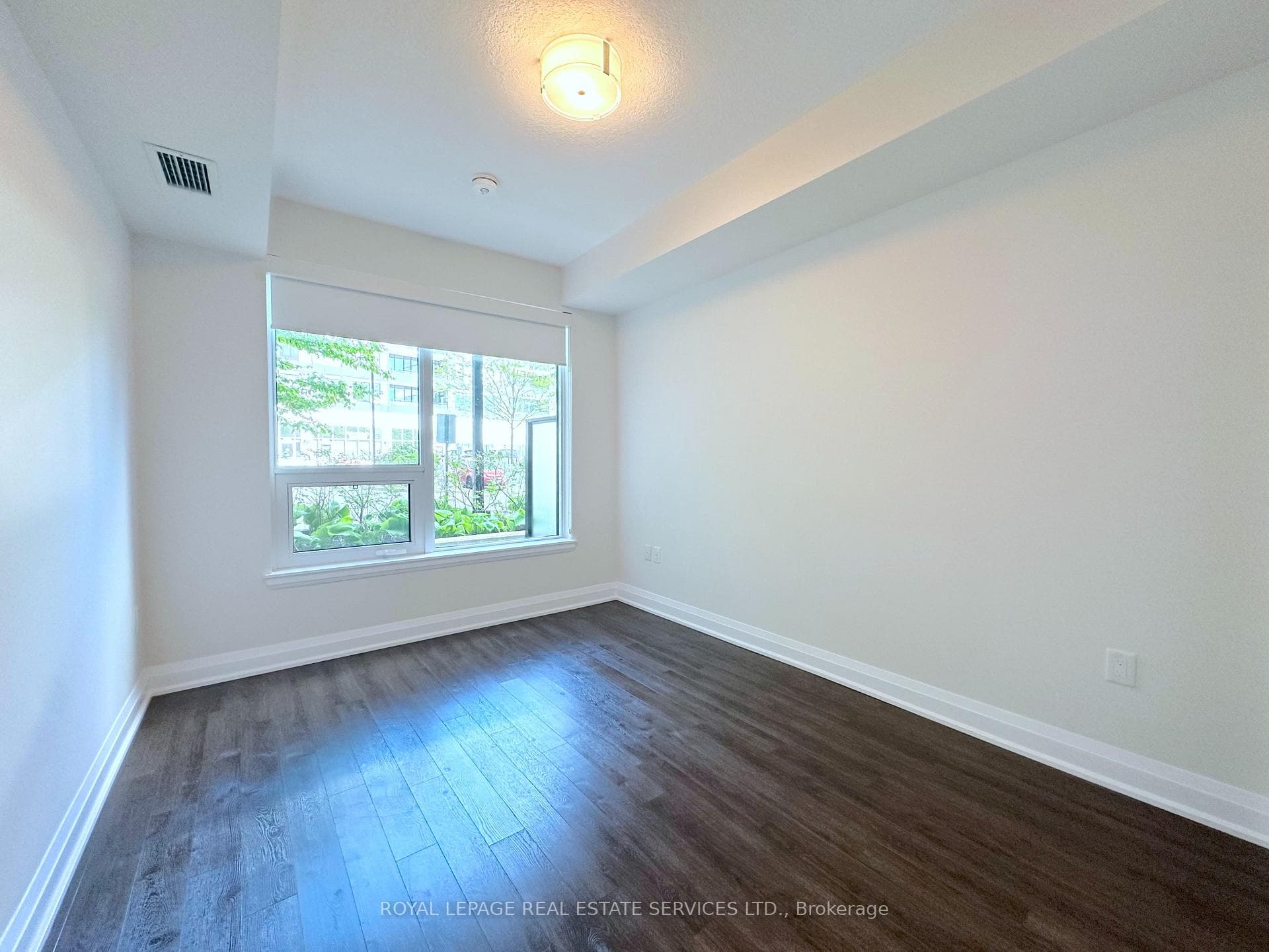 2333 Taunton Road Unit 101 - Condo photo 7 of 21 in Oakville, Ontario