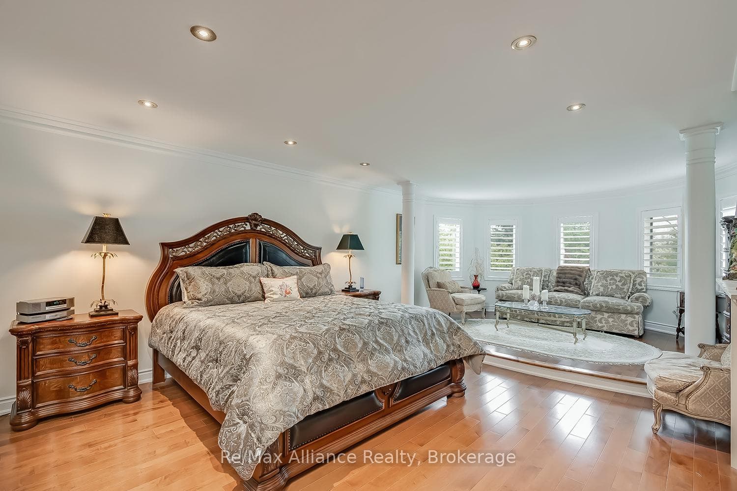 203 Burloak Drive - Detached photo 21 of 50 in Oakville, Ontario