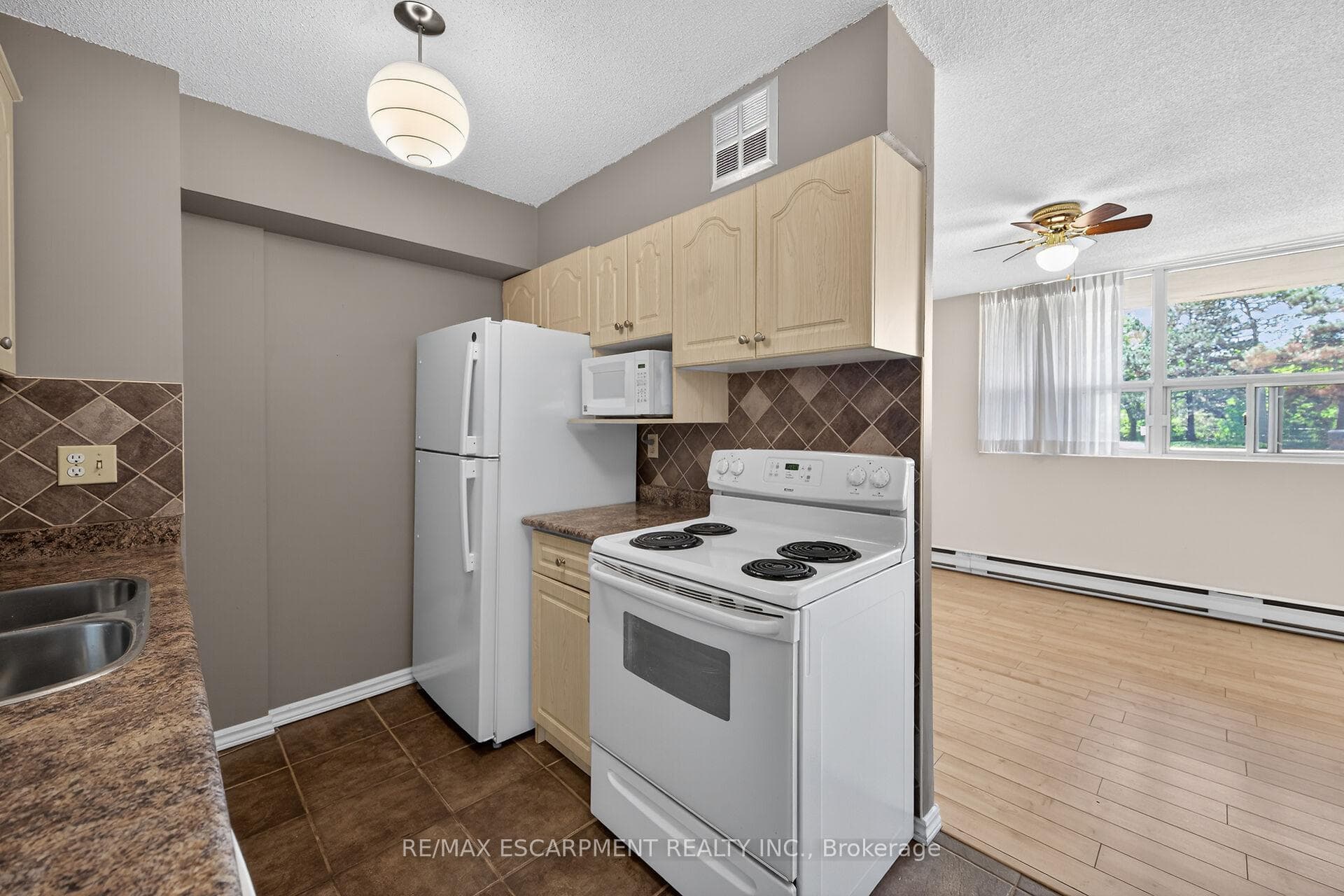 700 Dynes Road Unit 101 - Condo photo 11 of 48 in Burlington, Ontario