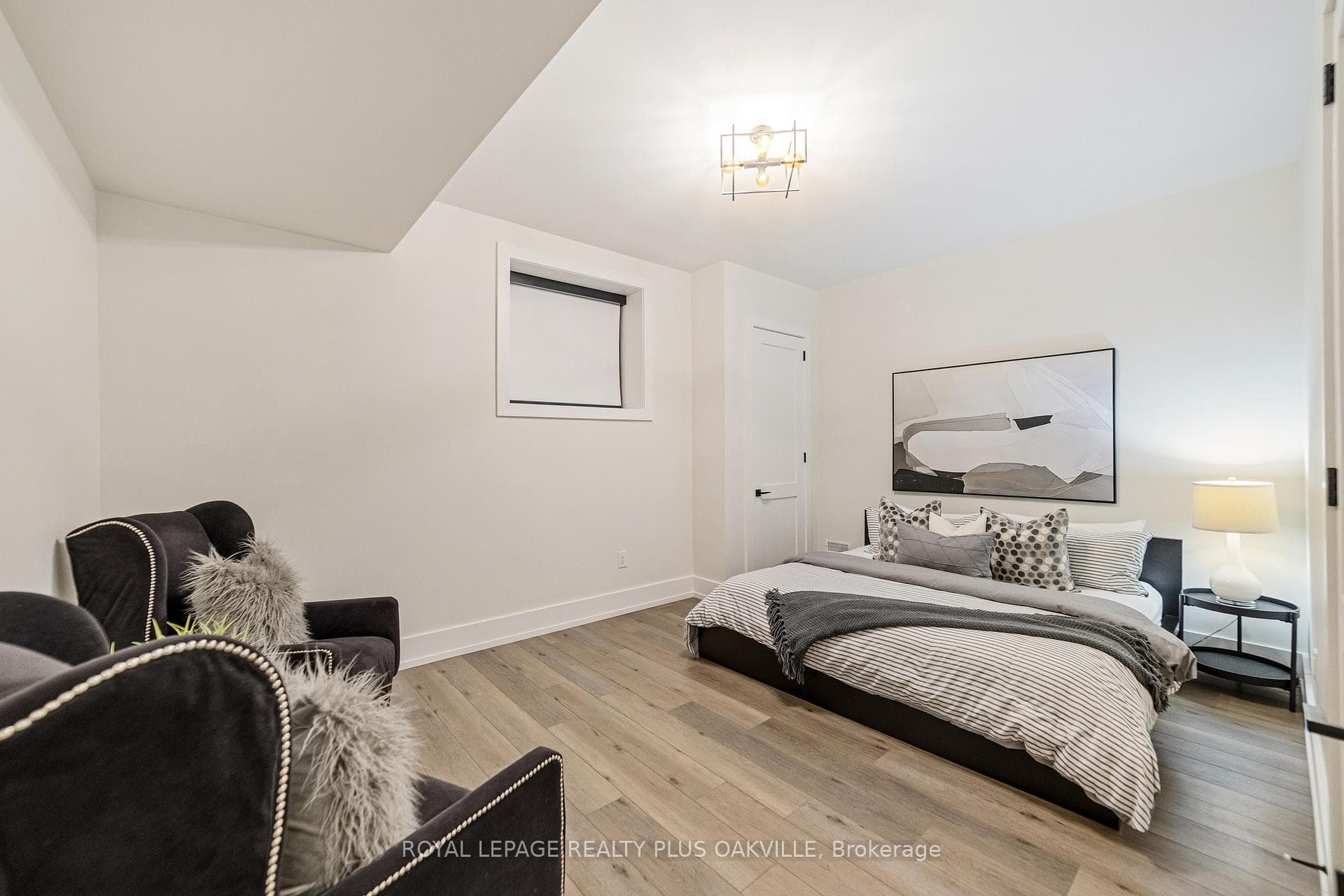 2057 Salvator Boulevard - Detached photo 42 of 50 in Oakville, Ontario