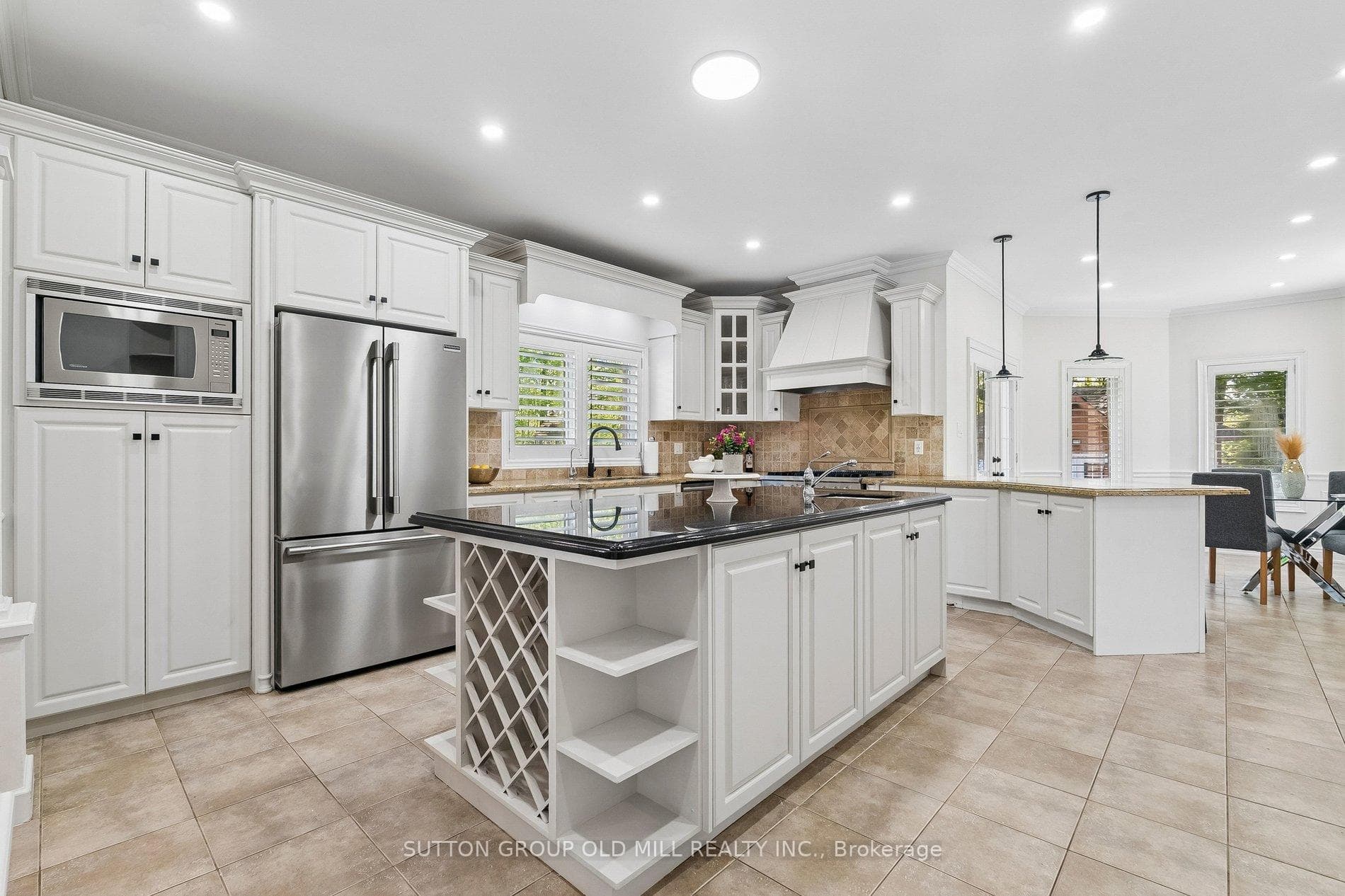 7 Rolling Meadow Drive - Detached photo 3 of 50 in Caledon, Ontario
