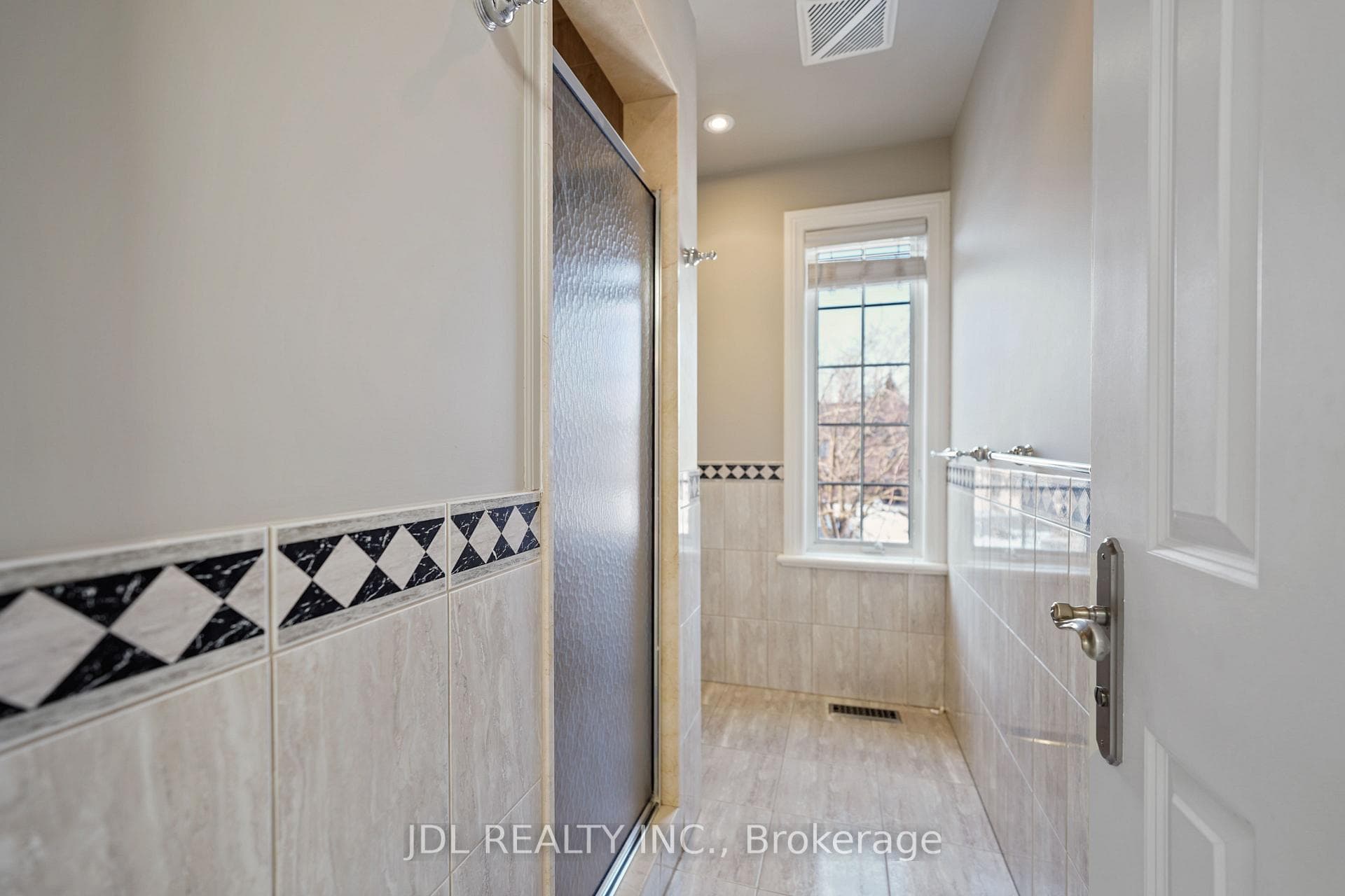 1283 Lindburgh Court - Detached photo 41 of 49 in Mississauga, Ontario