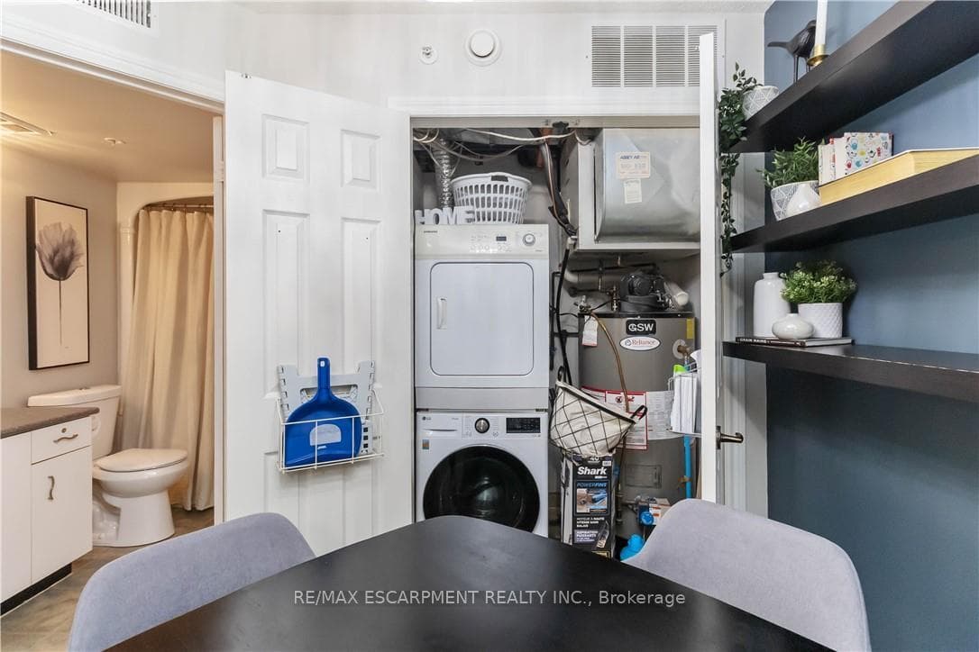 4015 Kilmer Drive Unit 110 - Condo photo 15 of 34 in Burlington, Ontario